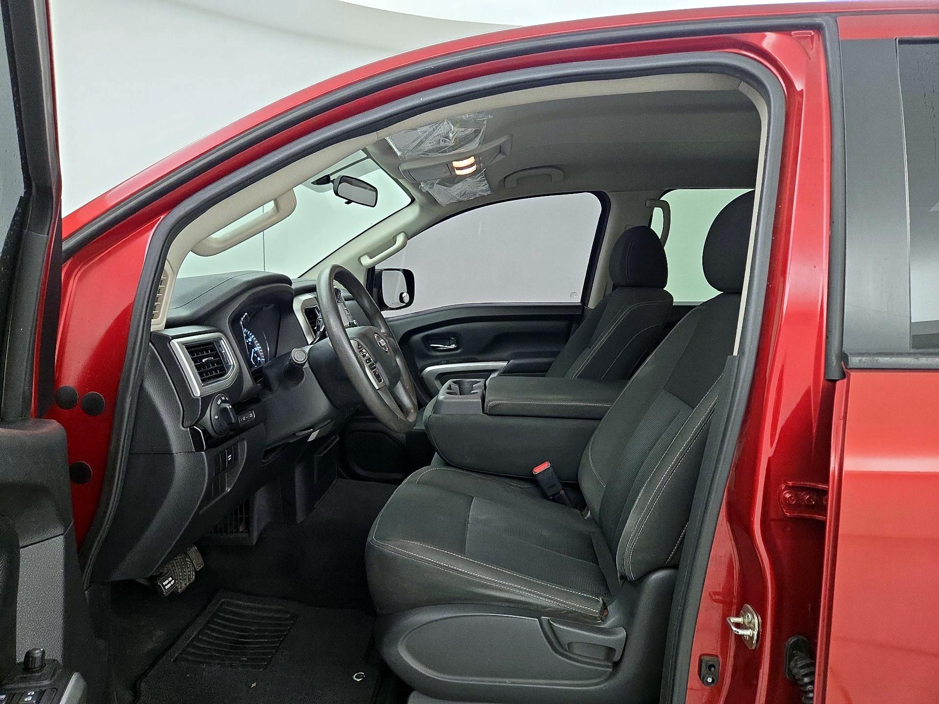 Thumbnail: 2017 Nissan Titan - 11