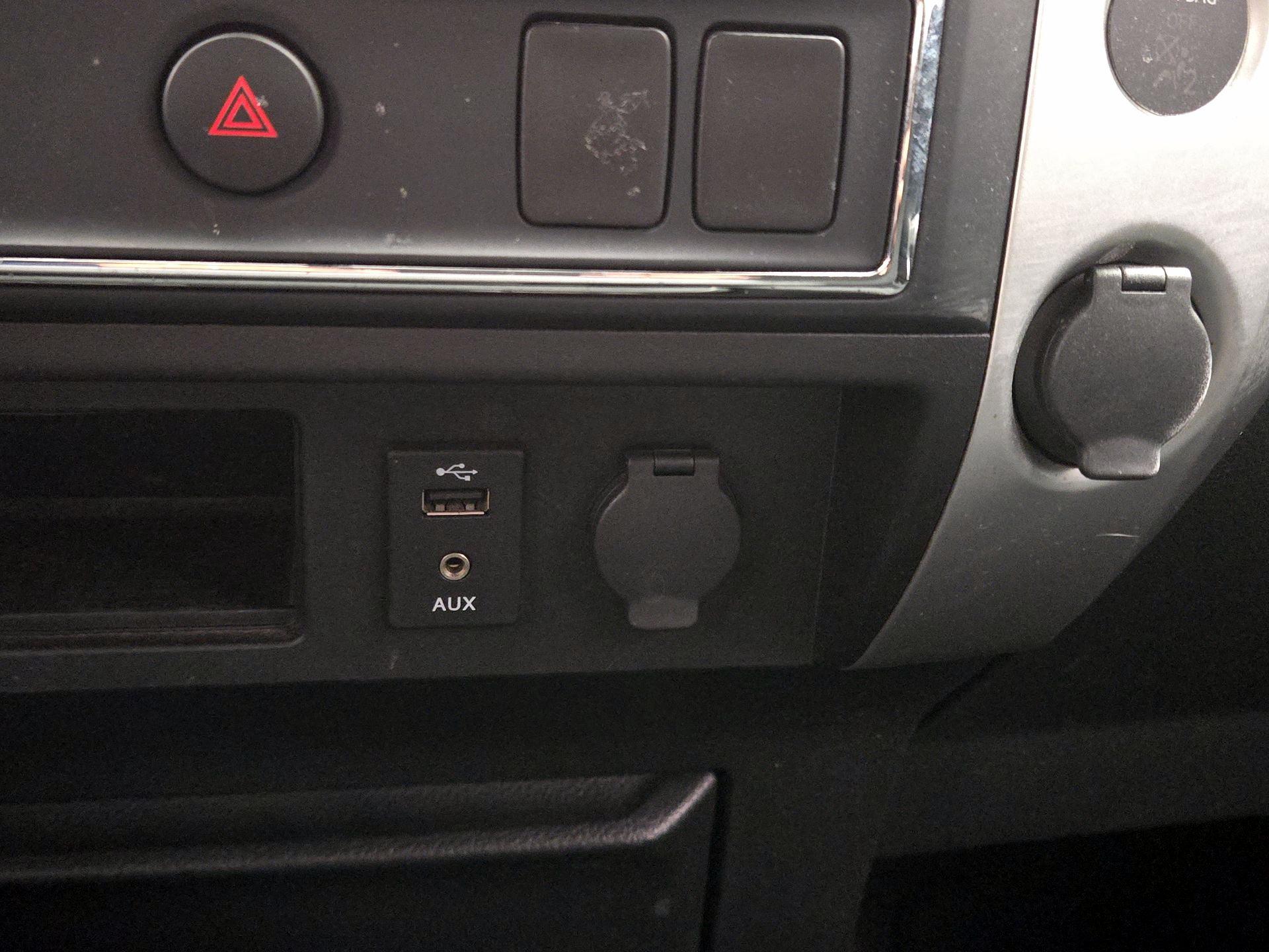 Thumbnail: 2017 Nissan Titan - 17