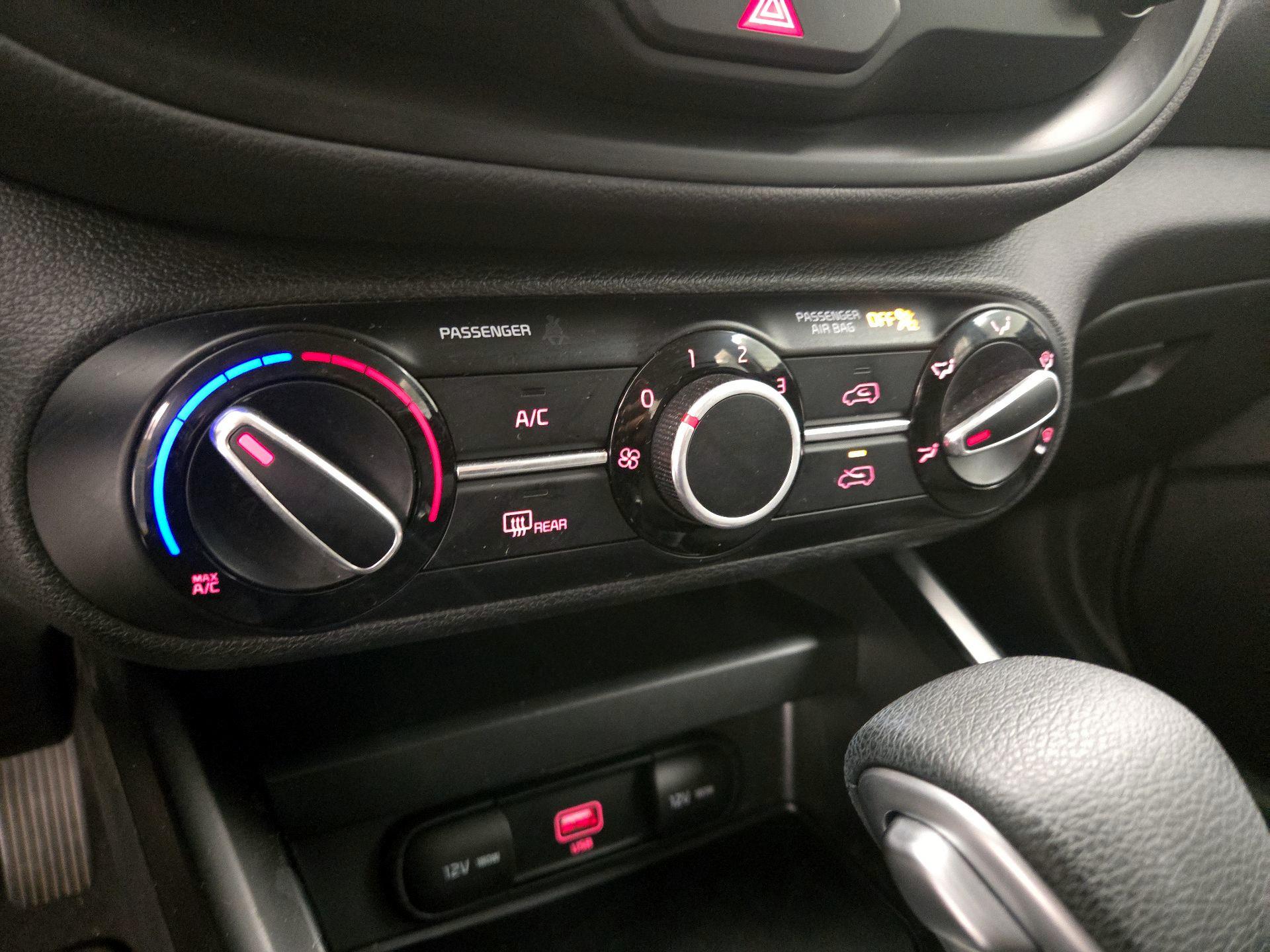 Thumbnail: 2020 Kia Soul - 16