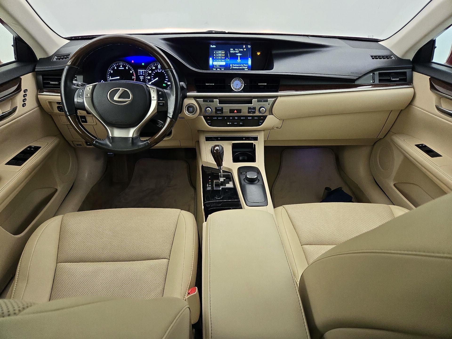 Thumbnail: 2015 Lexus ES - 9