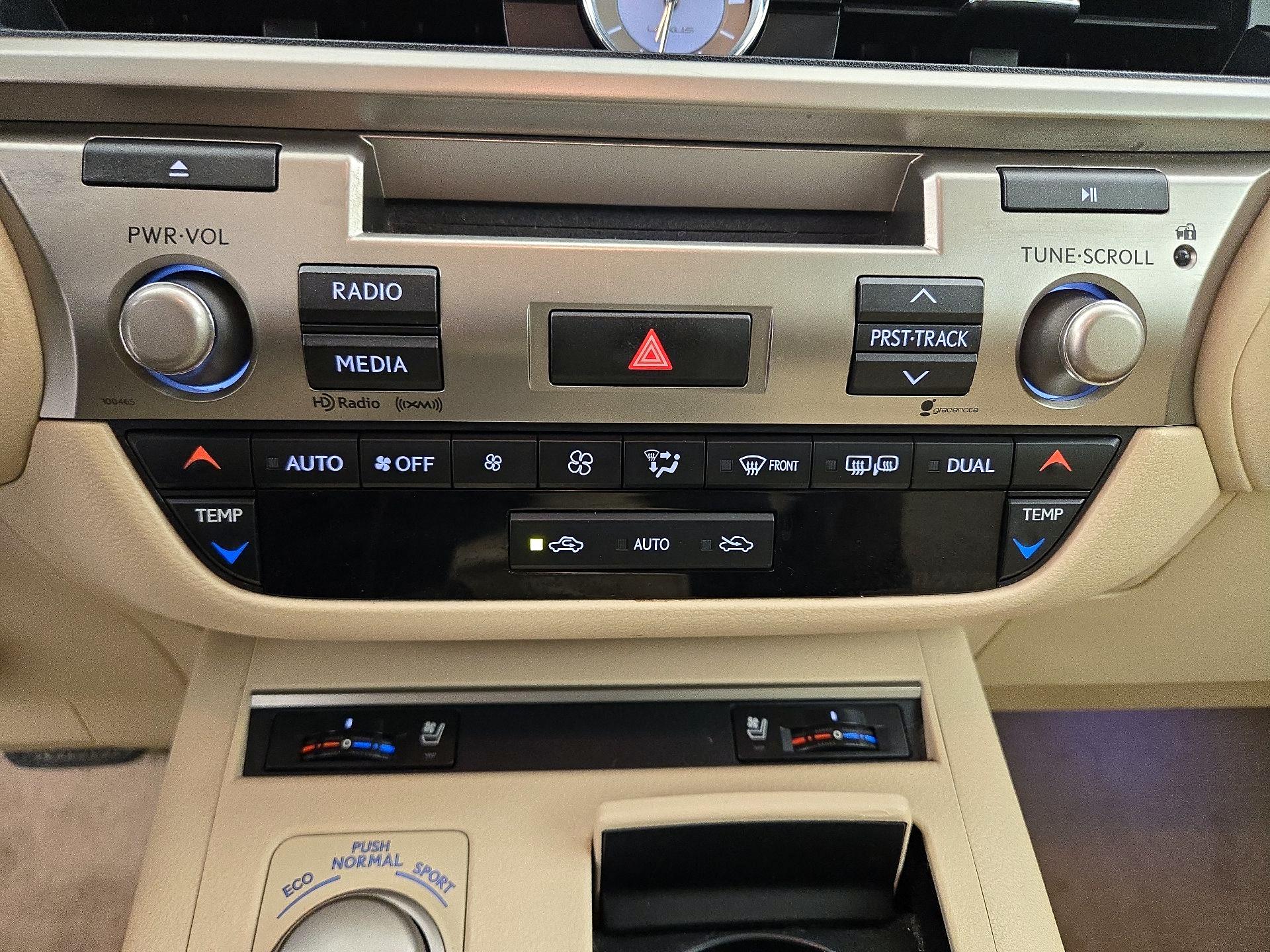 Thumbnail: 2015 Lexus ES - 16