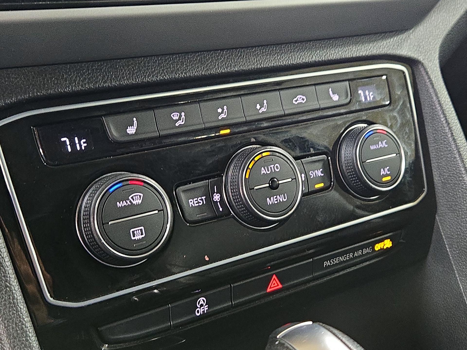 Thumbnail: 2023 Volkswagen Atlas - 16