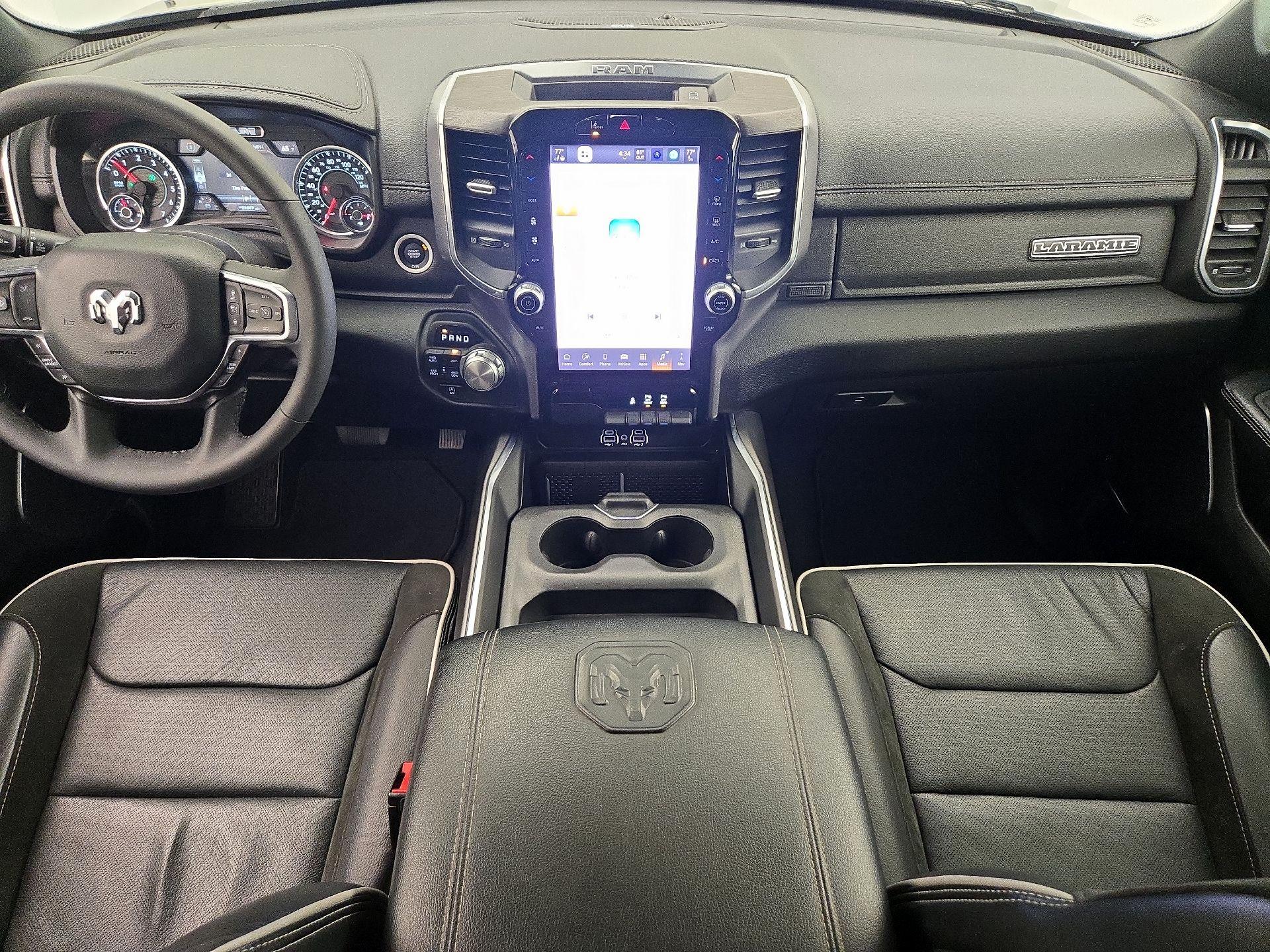 Thumbnail: 2025 RAM 1500 - 9