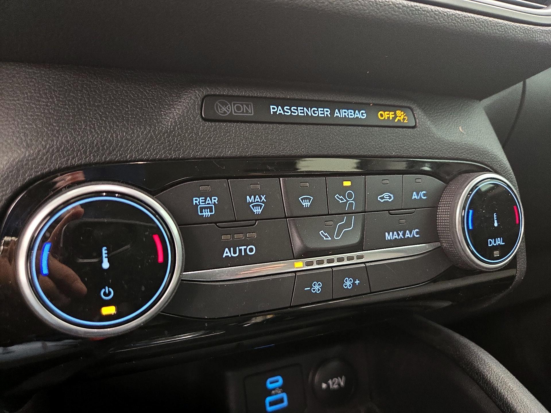 Thumbnail: 2022 Ford Escape - 16