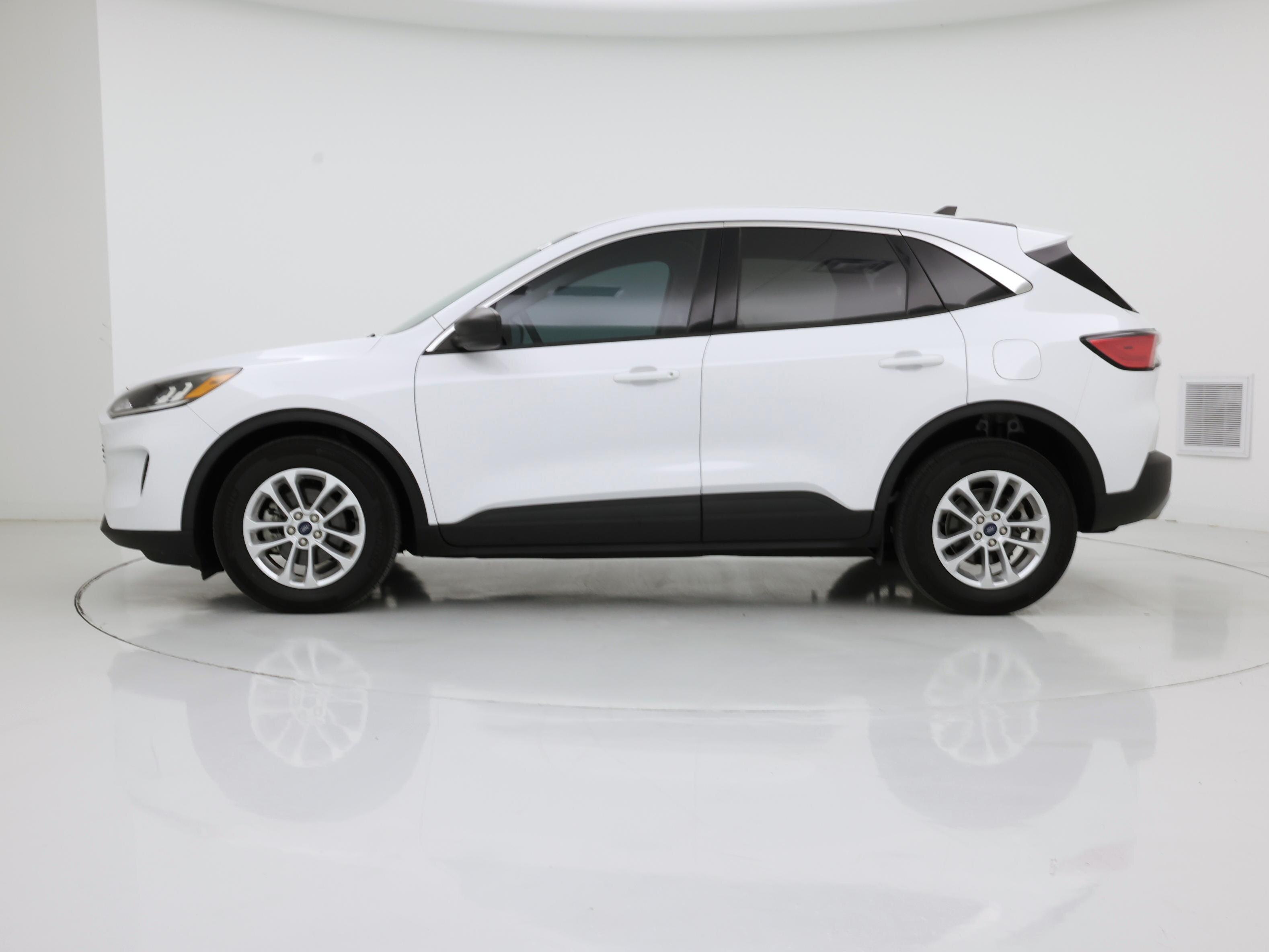 Thumbnail: 2022 Ford Escape - 3