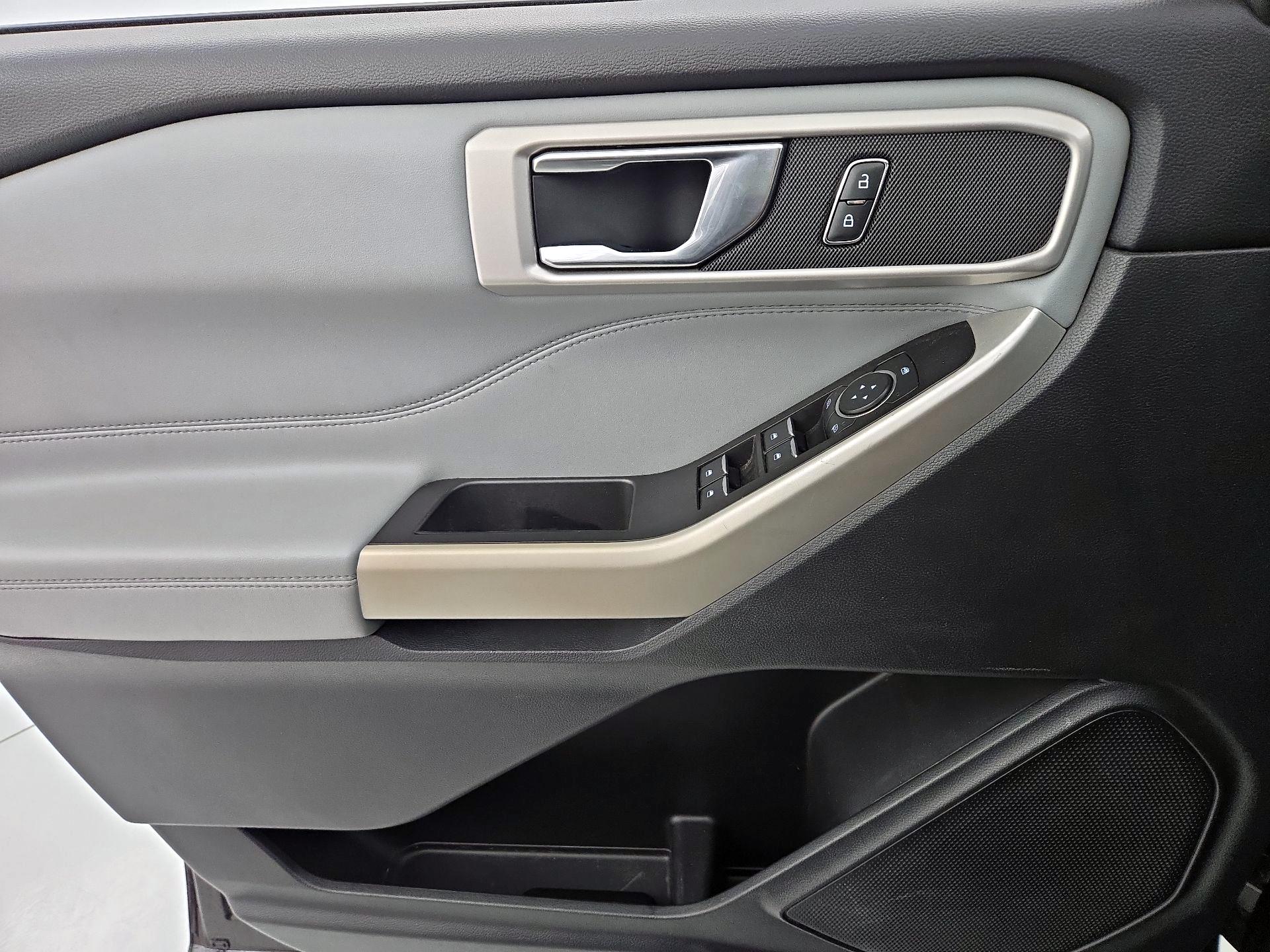 Thumbnail: 2021 Ford Explorer - 12