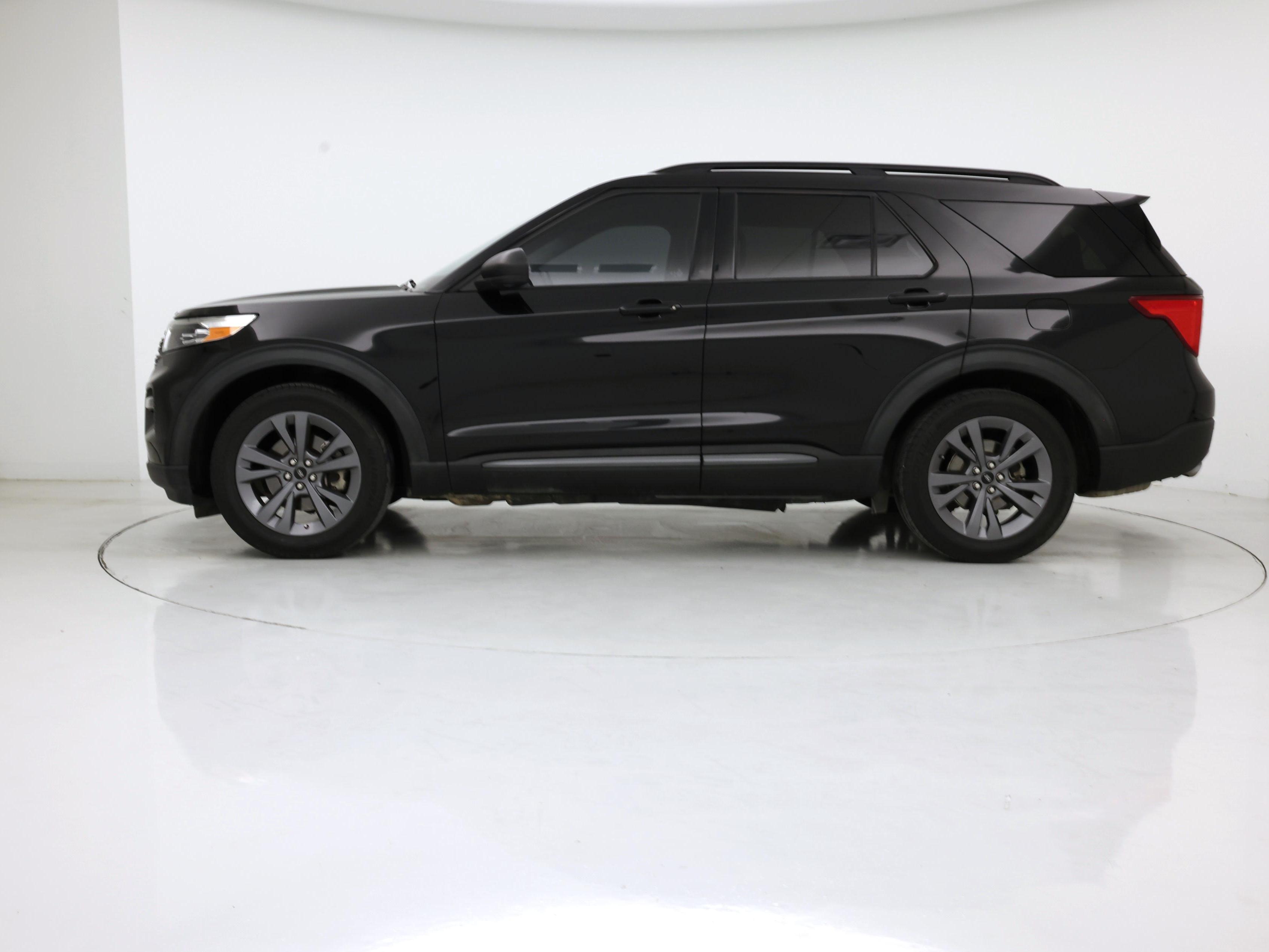 Thumbnail: 2021 Ford Explorer - 3