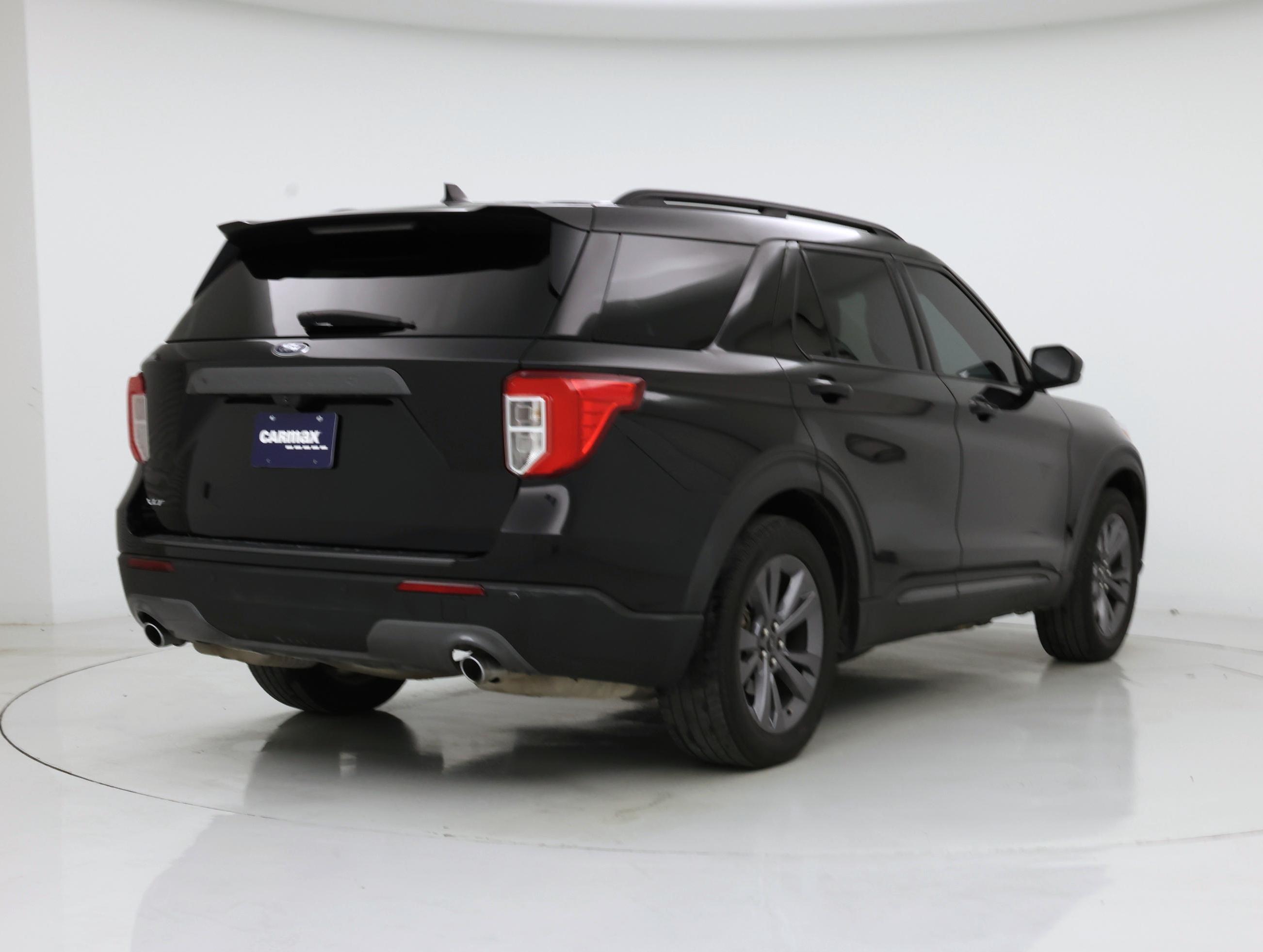 Thumbnail: 2021 Ford Explorer - 8