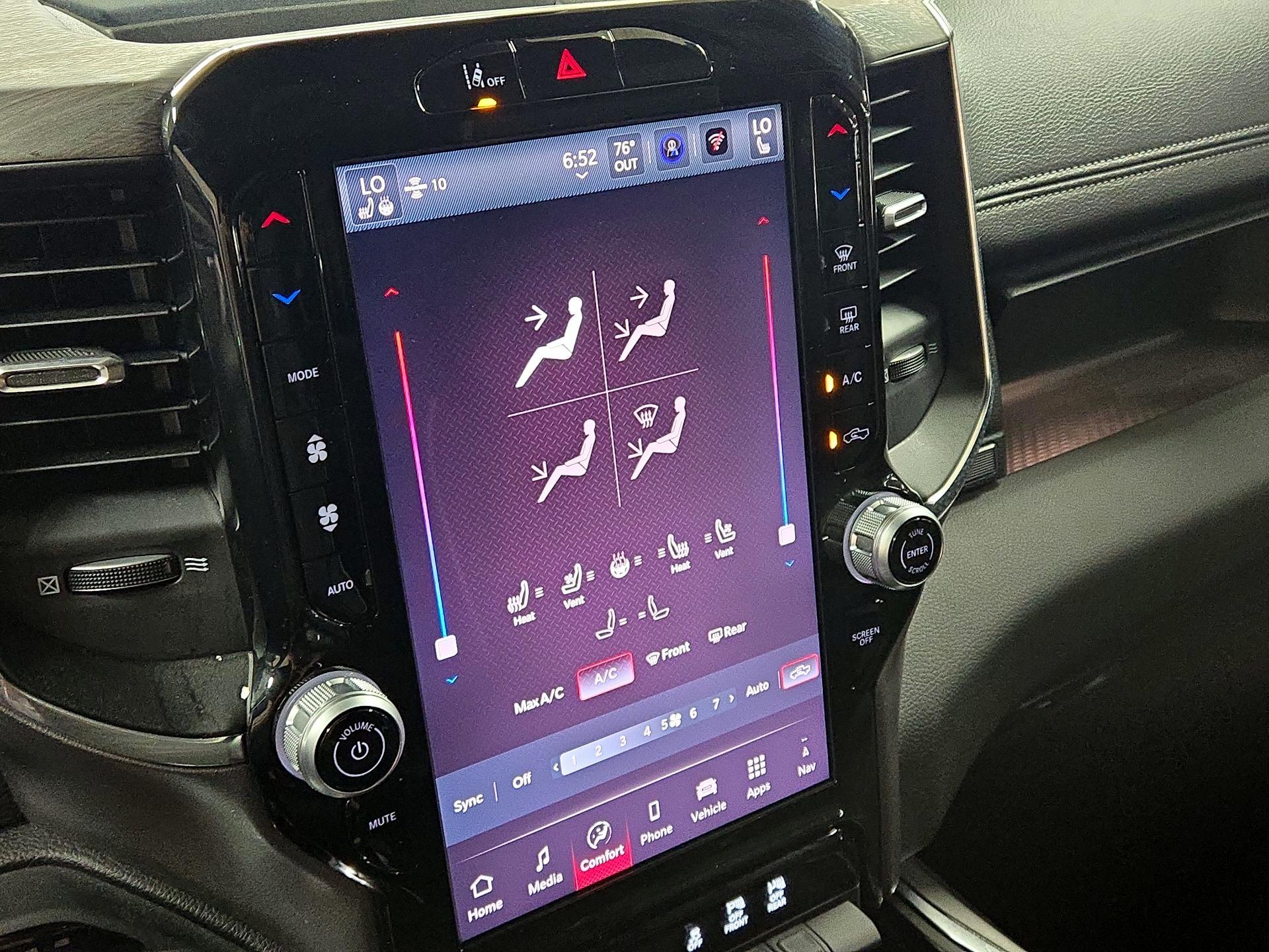 Thumbnail: 2025 RAM 1500 - 17