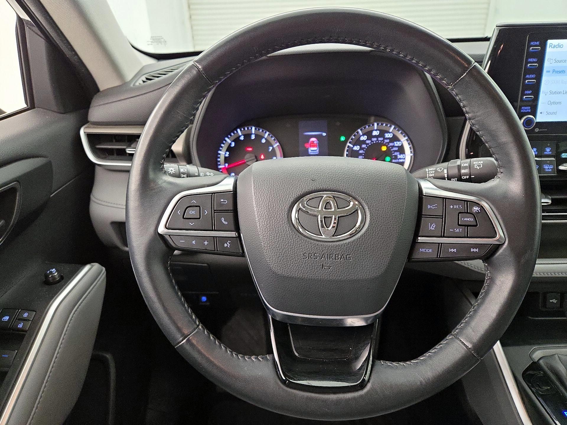 Thumbnail: 2020 Toyota Highlander - 10