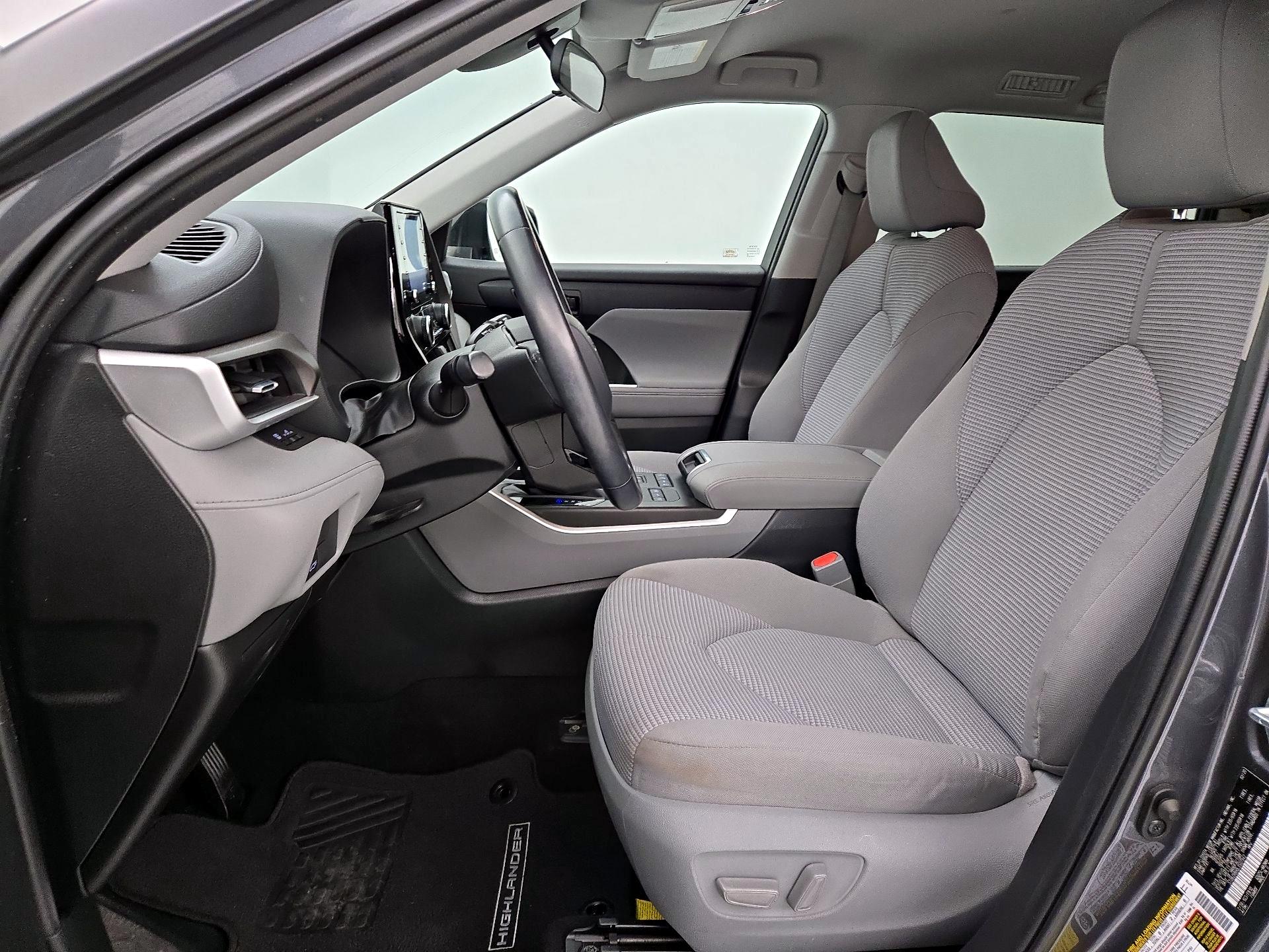 Thumbnail: 2020 Toyota Highlander - 11