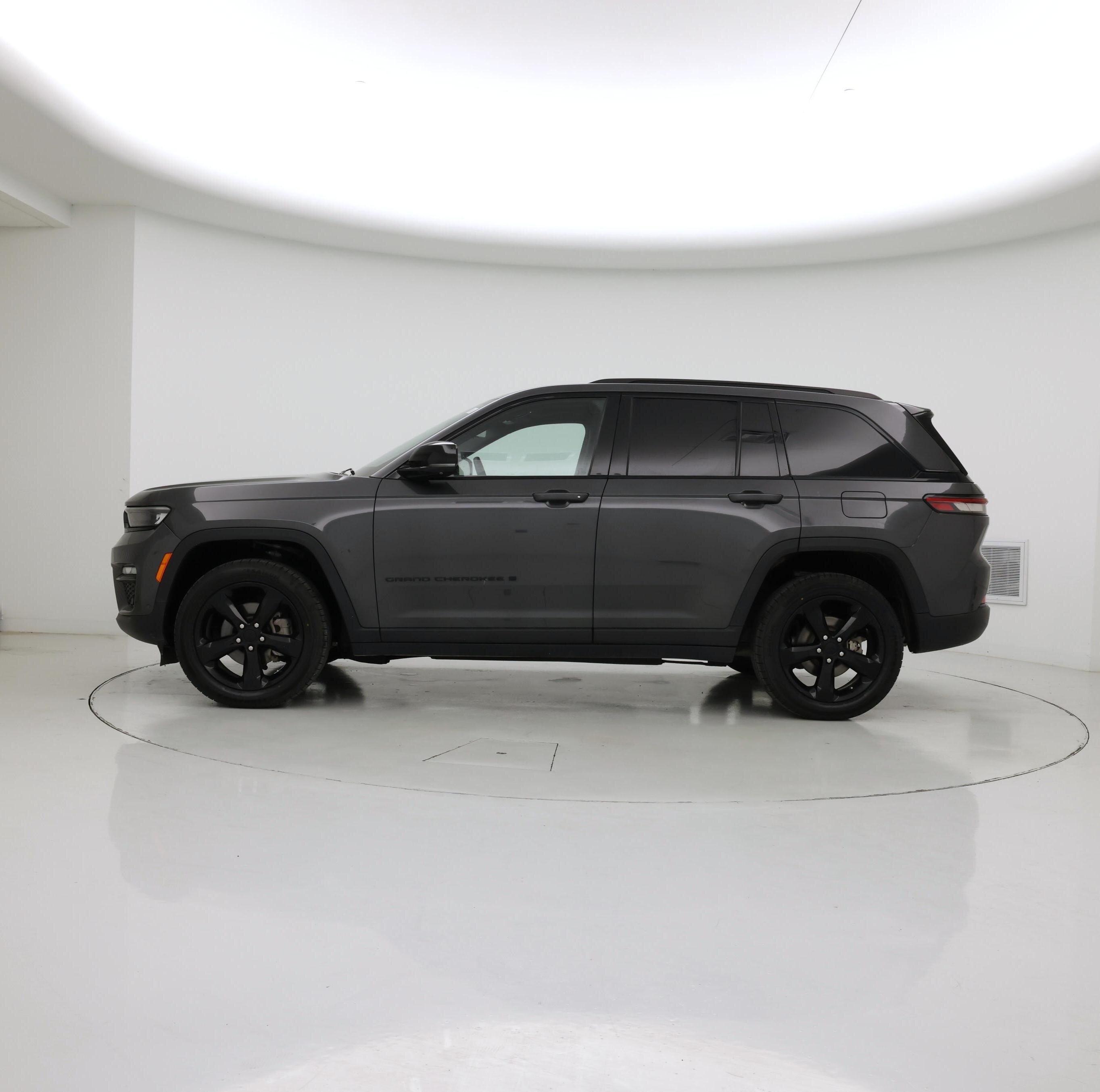 Thumbnail: 2024 Jeep Grand Cherokee - 3