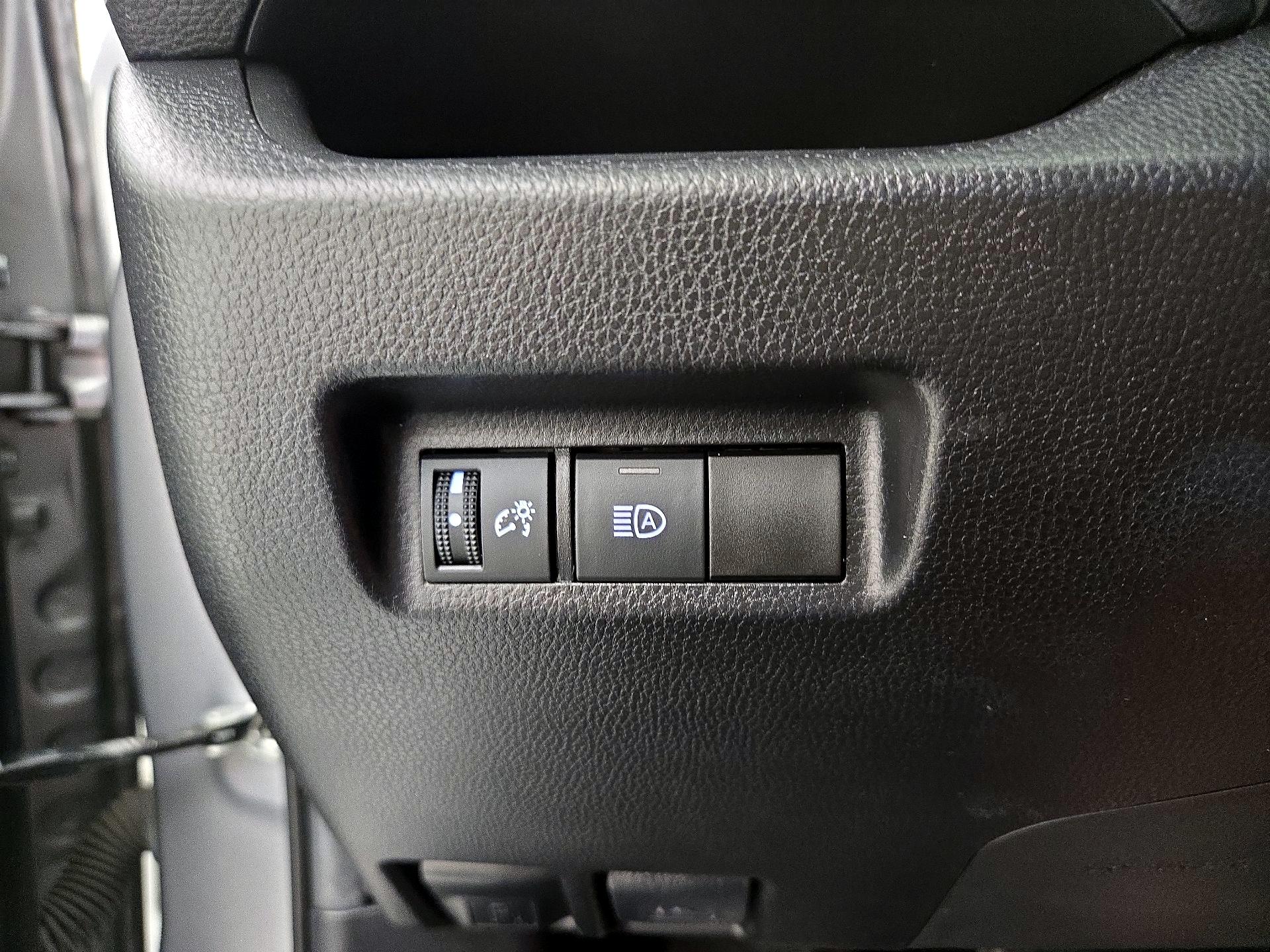 Thumbnail: 2020 Toyota RAV4 - 13