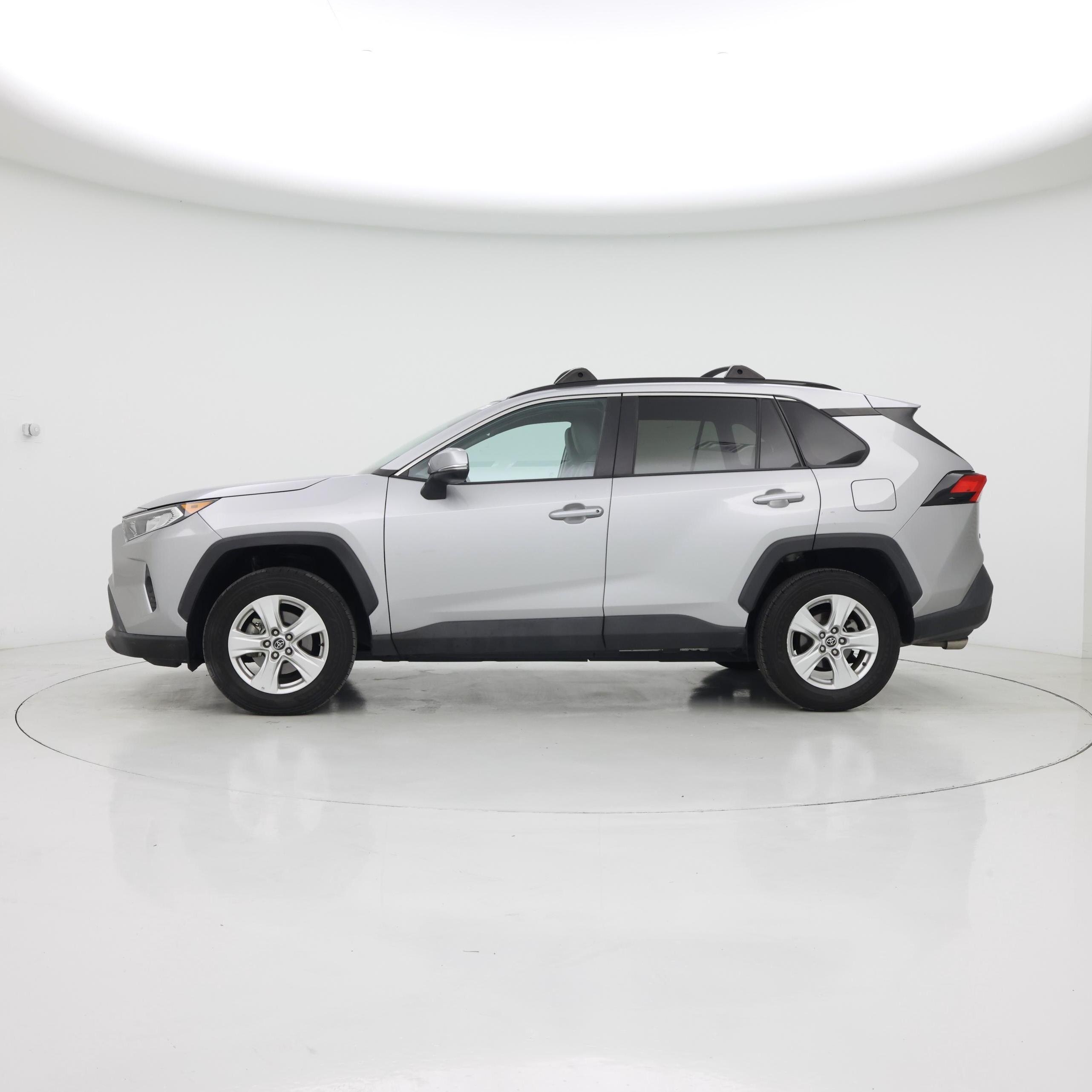 Thumbnail: 2020 Toyota RAV4 - 3