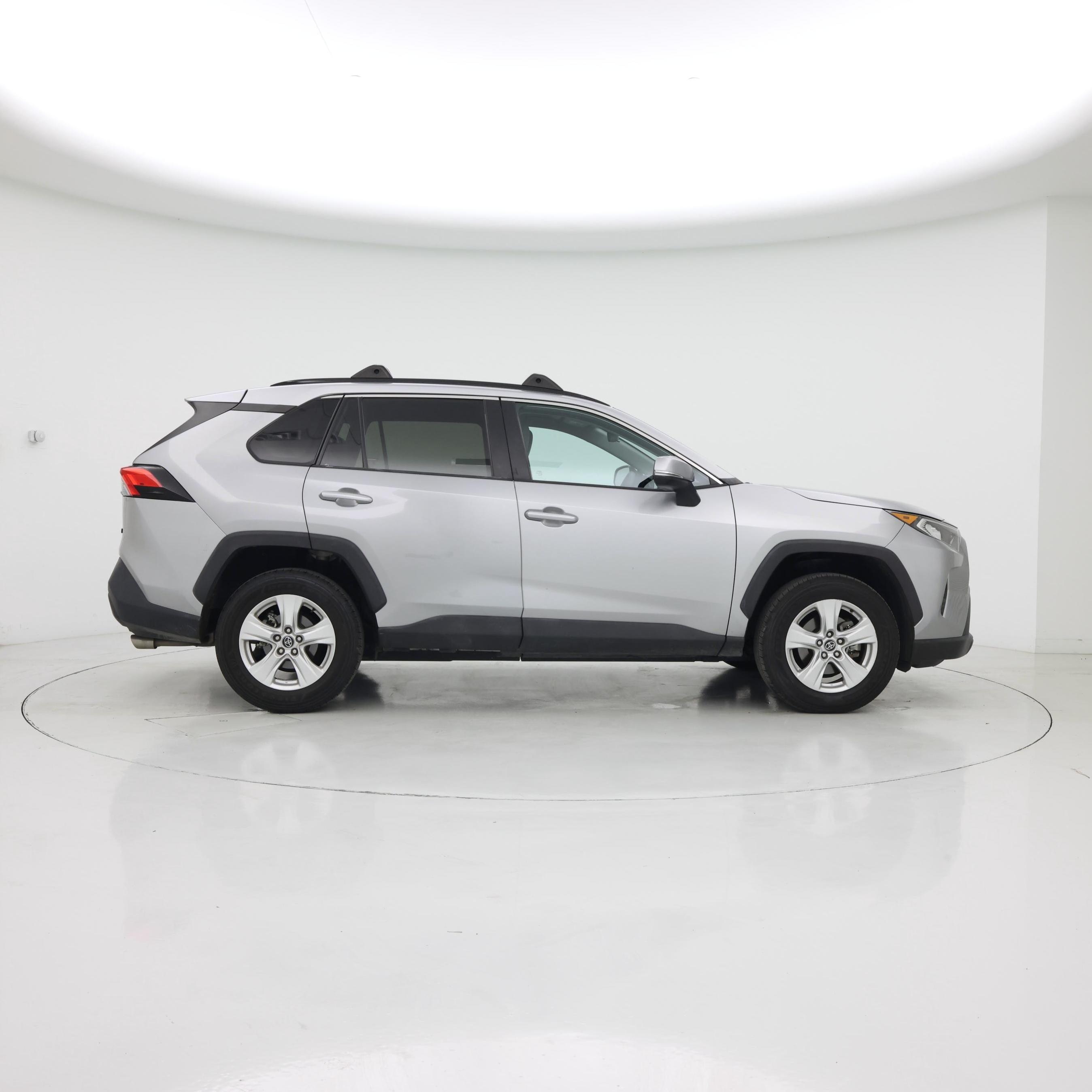 Thumbnail: 2020 Toyota RAV4 - 7