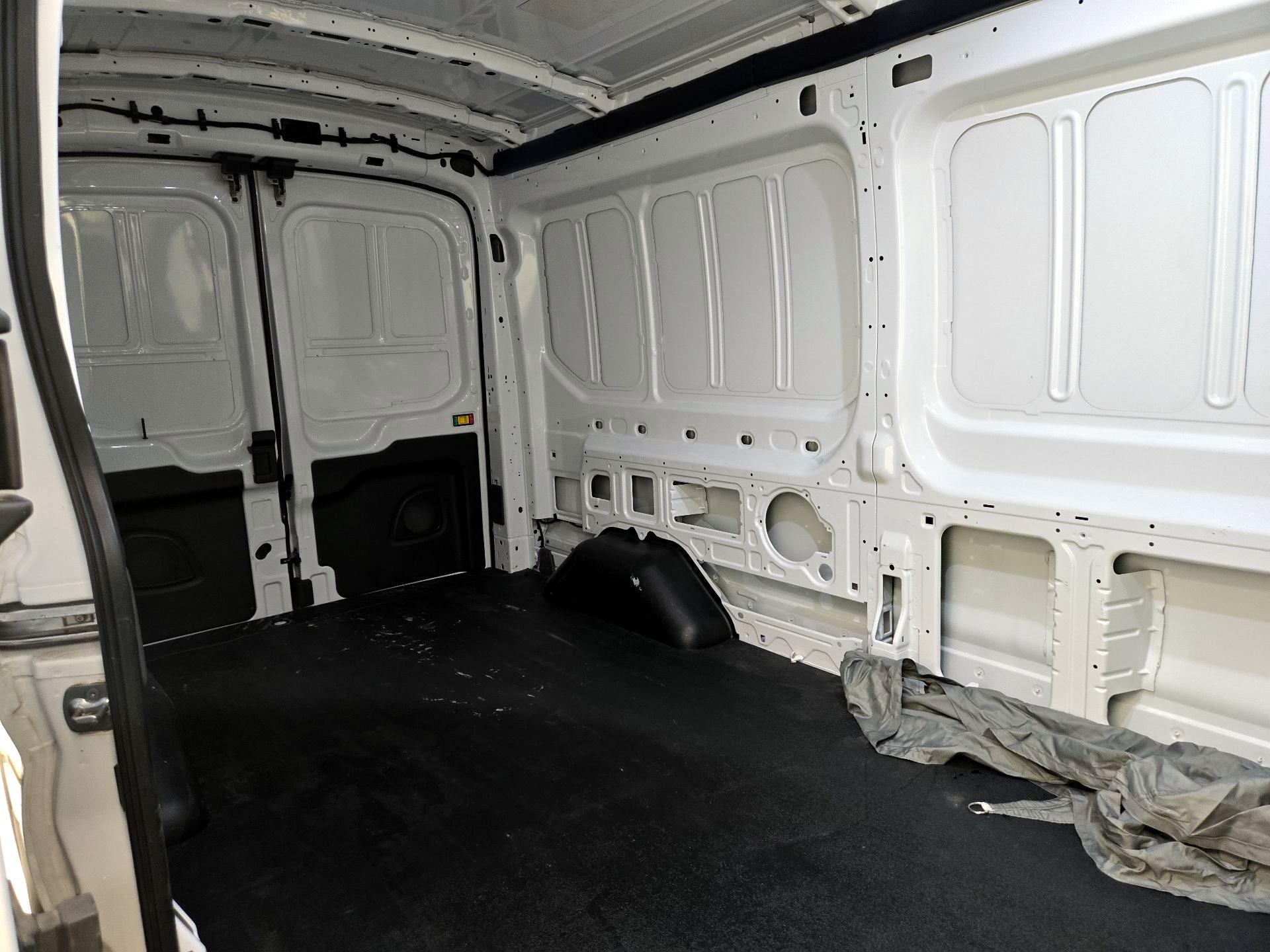 Thumbnail: 2022 Ford Transit Series - 18