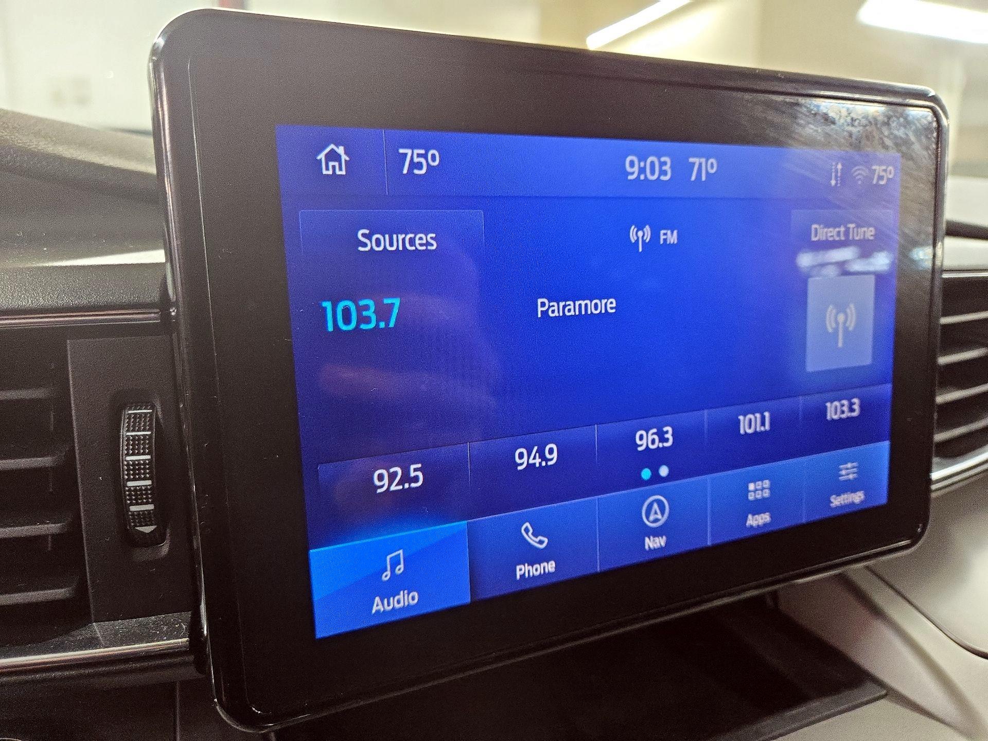 Thumbnail: 2022 Ford Explorer - 16