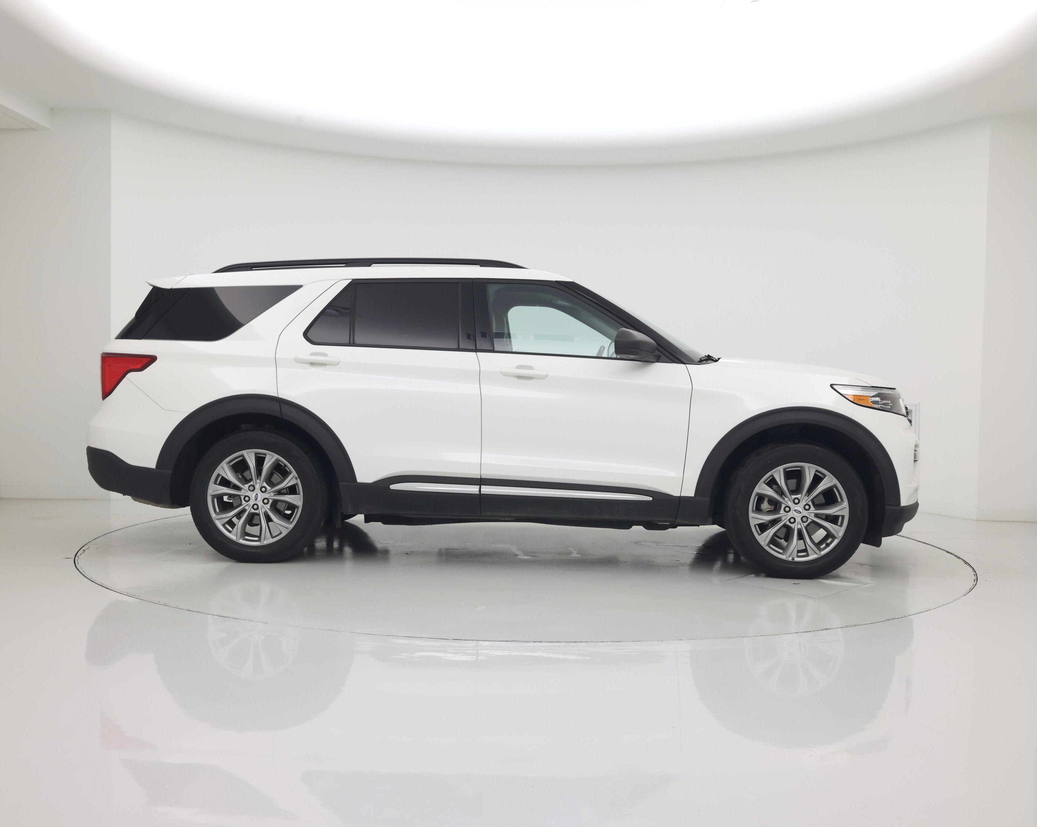 Thumbnail: 2022 Ford Explorer - 7