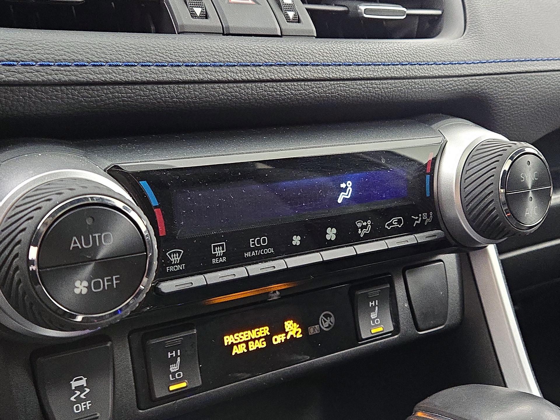 Thumbnail: 2021 Toyota RAV4 - 16