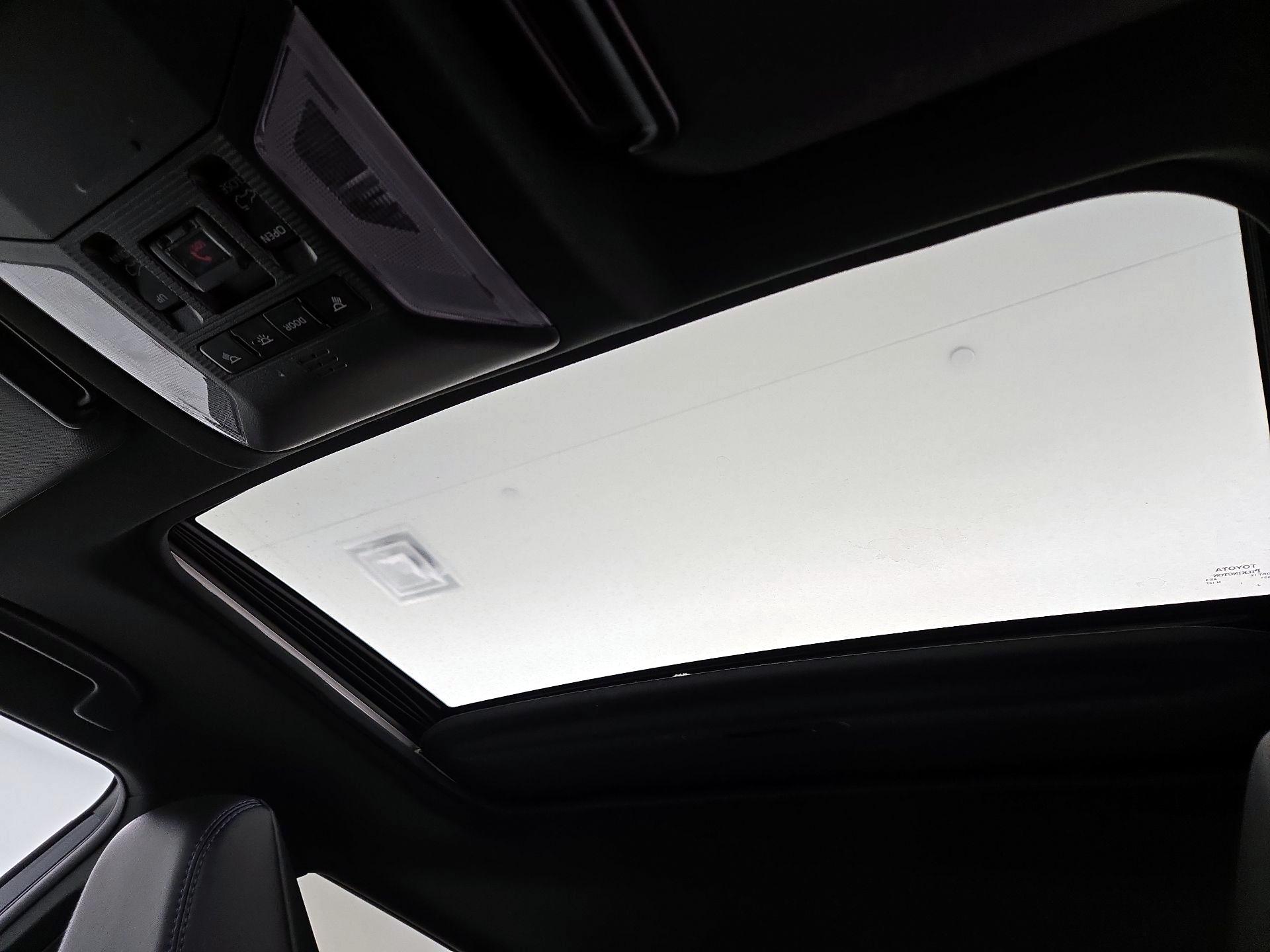 Thumbnail: 2021 Toyota RAV4 - 19