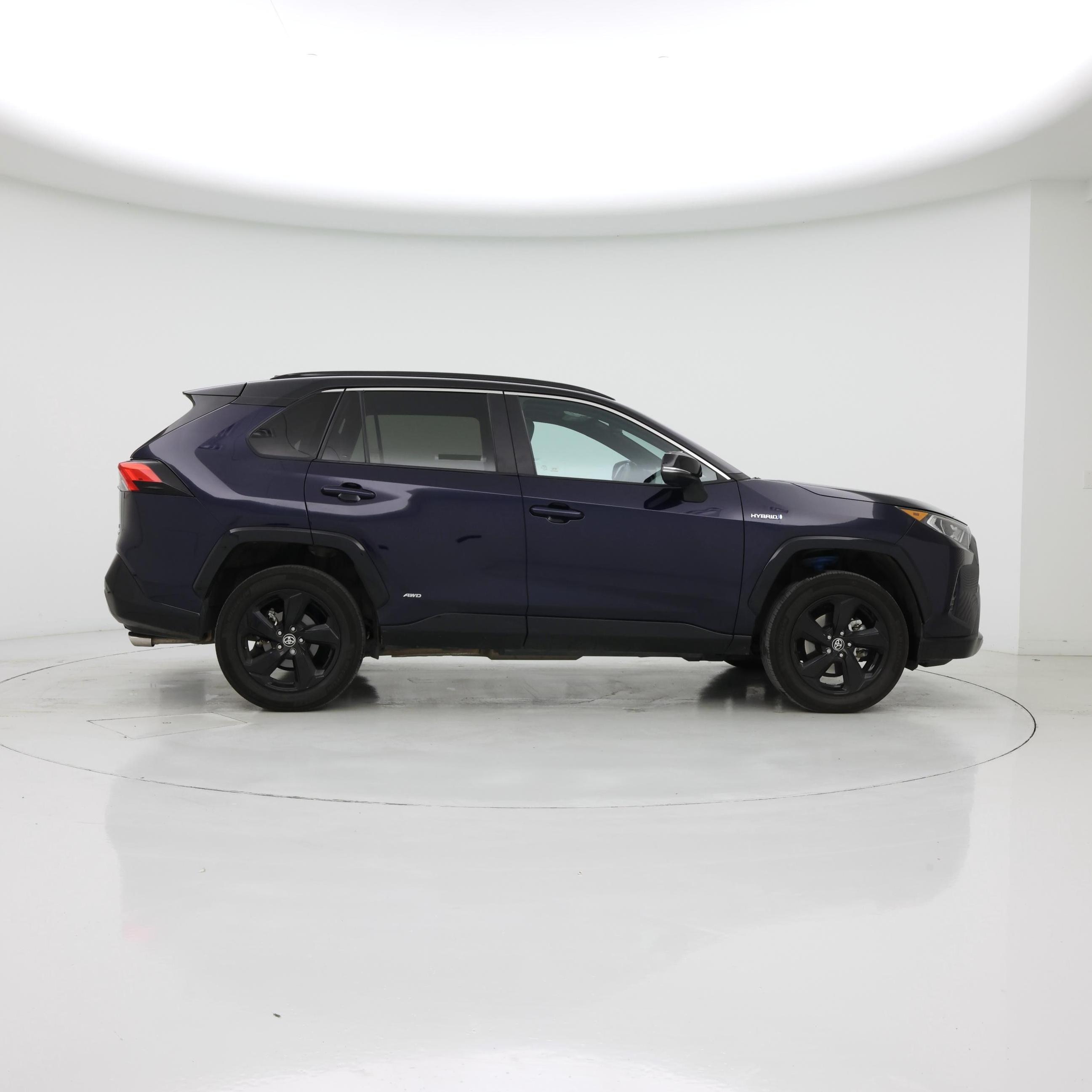 Thumbnail: 2021 Toyota RAV4 - 7