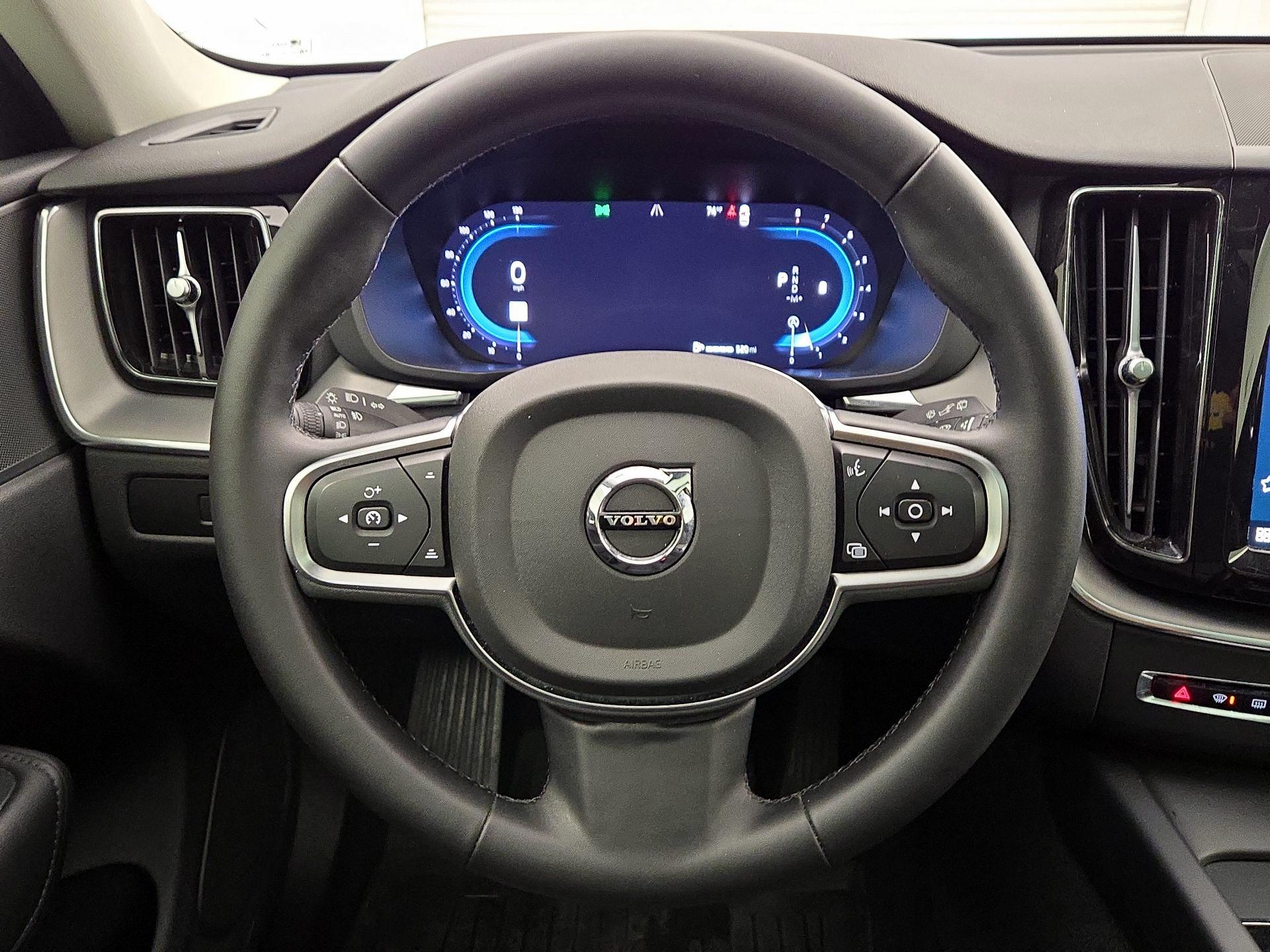 Thumbnail: 2024 Volvo XC60 - 10