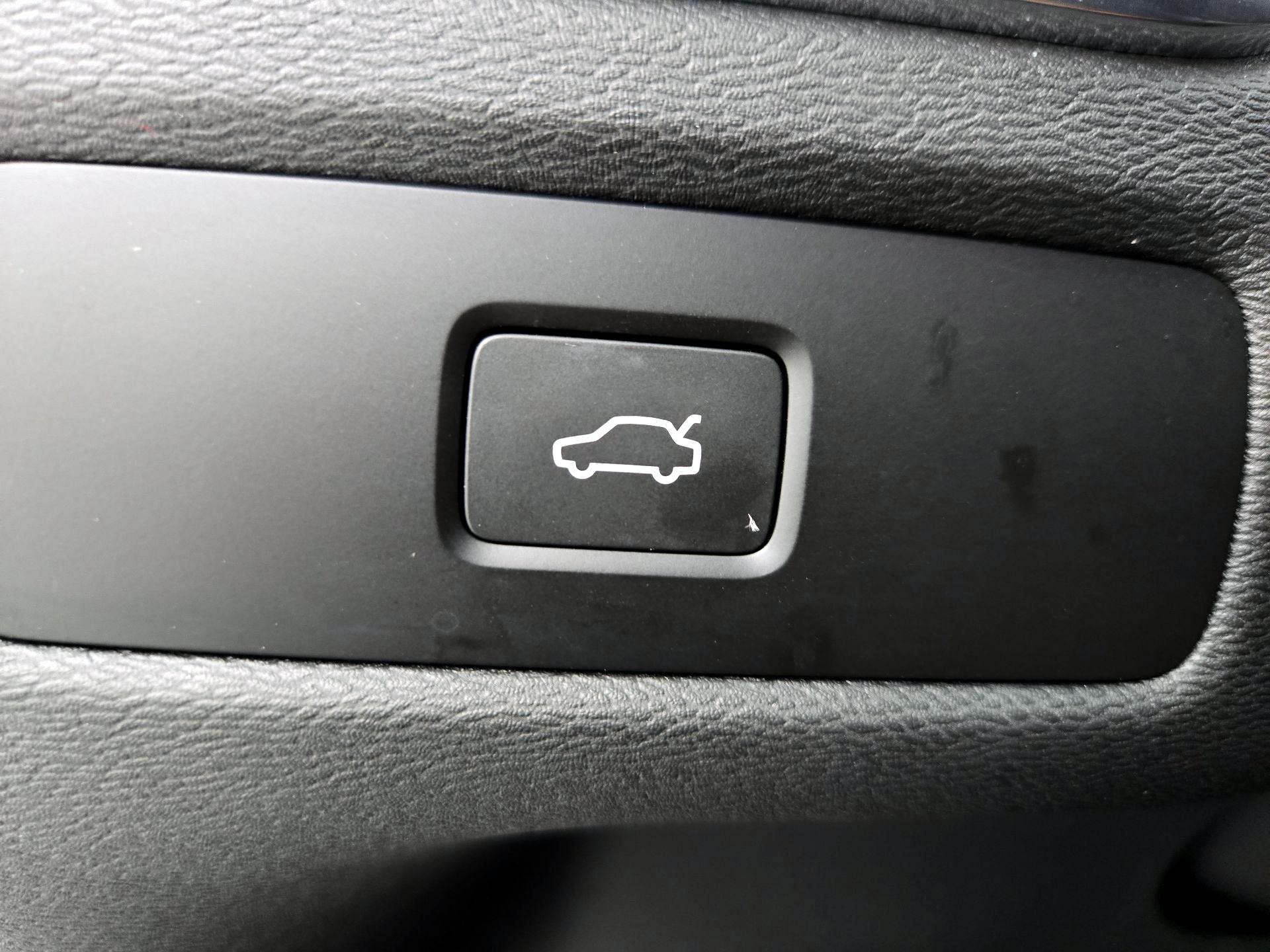 Thumbnail: 2024 Volvo XC60 - 13