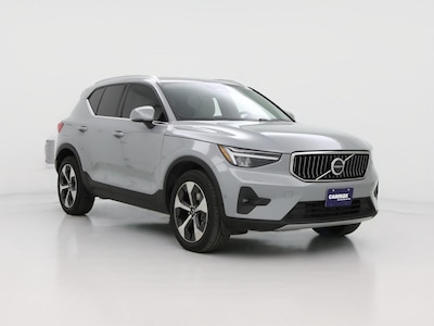 2025 Volvo XC40 B5 Plus Bright Theme