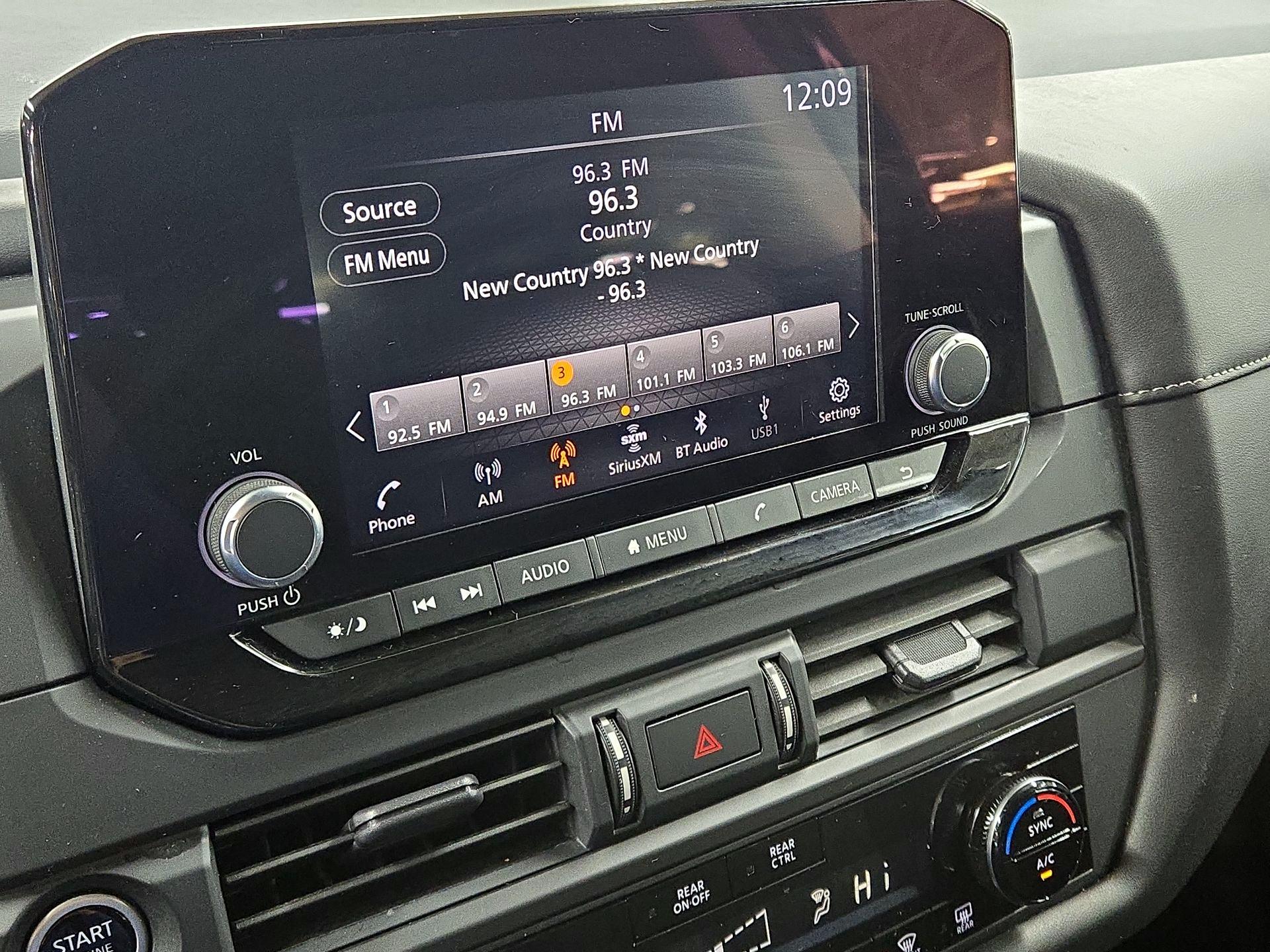 Thumbnail: 2023 Nissan Pathfinder - 15