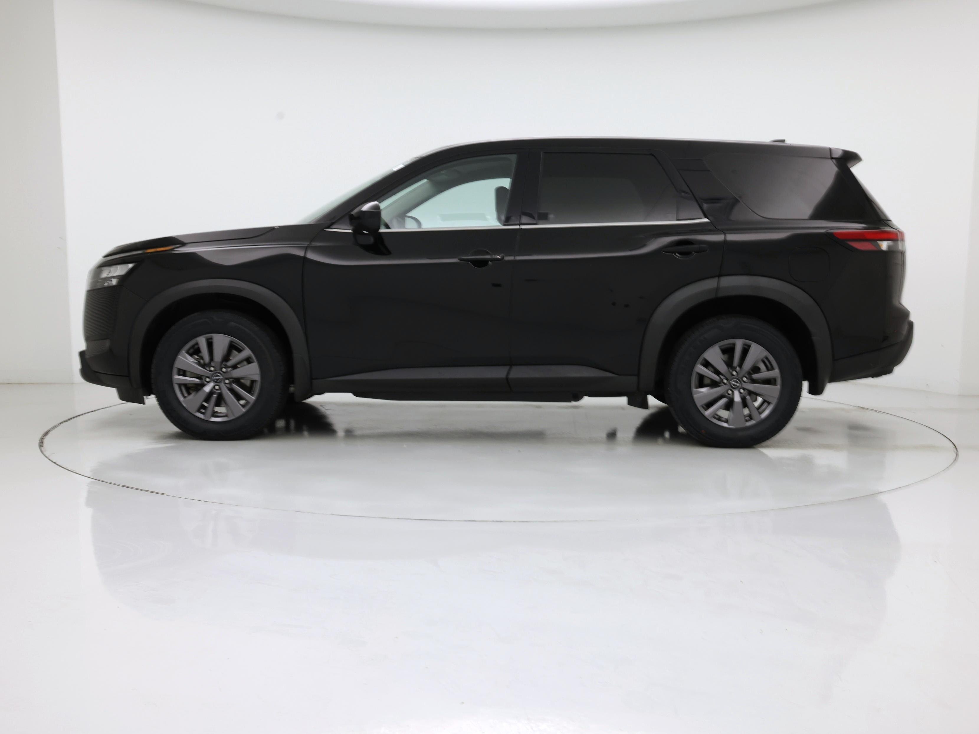 Thumbnail: 2023 Nissan Pathfinder - 3