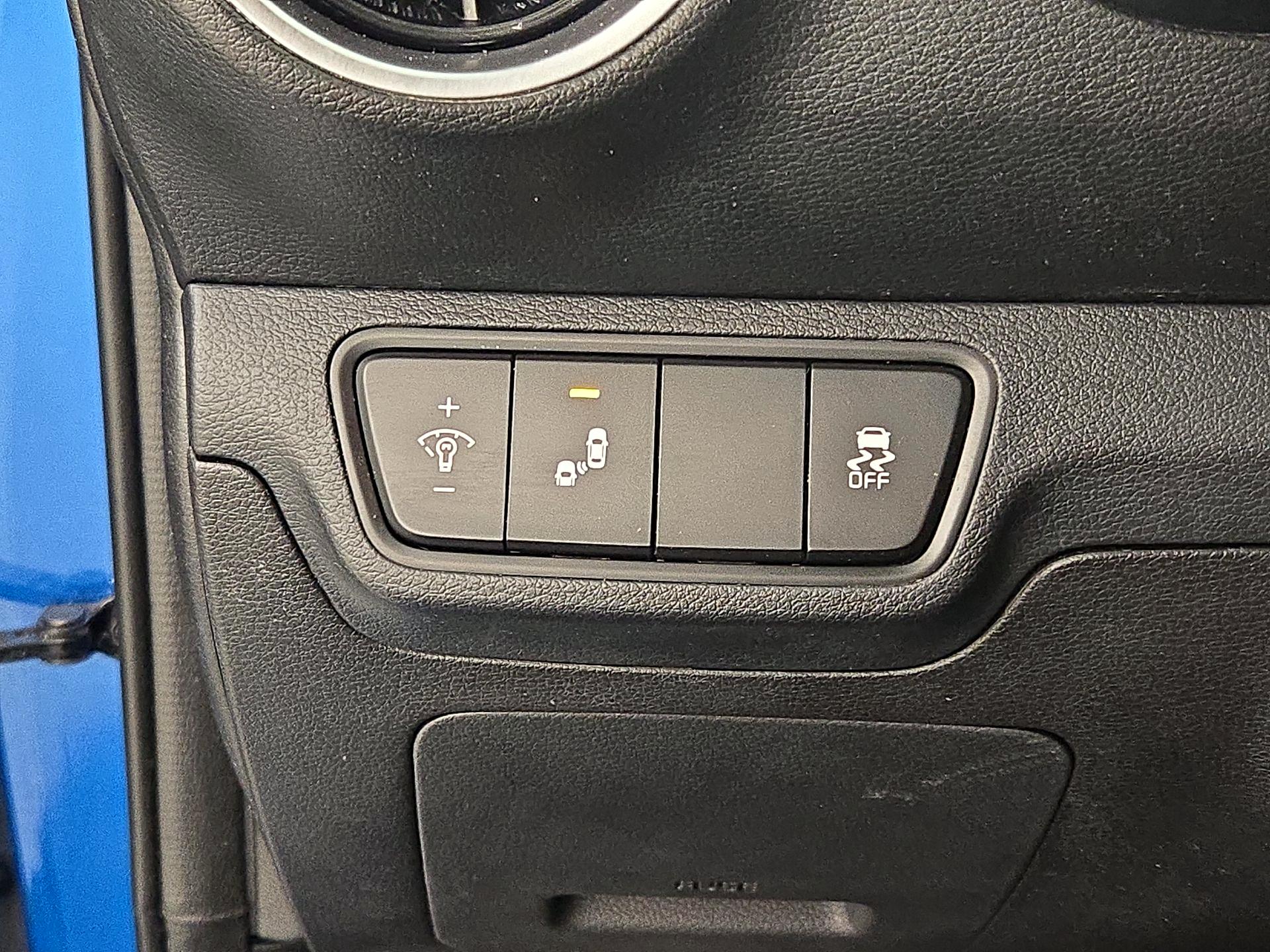 Thumbnail: 2023 Kia Forte - 13