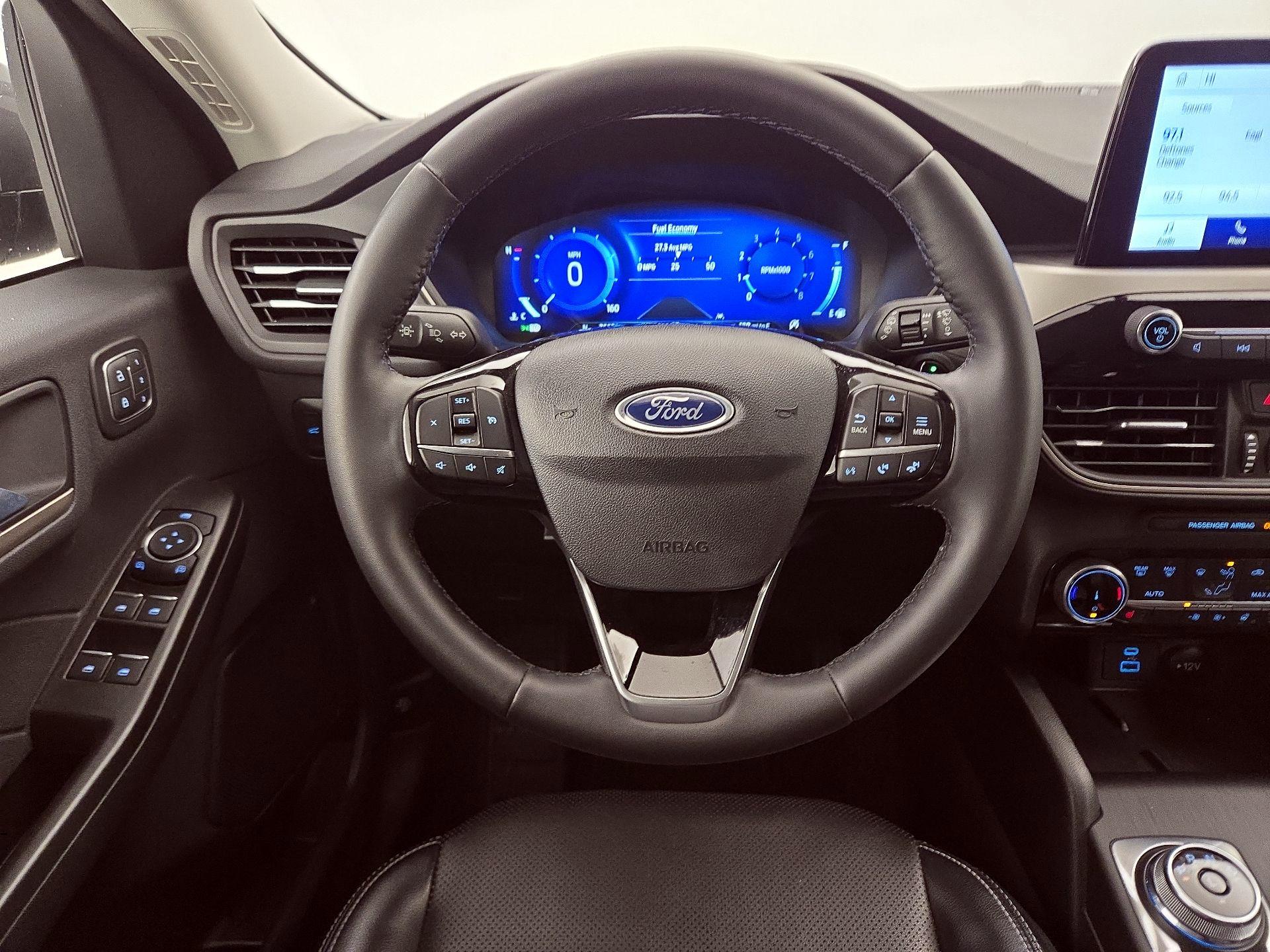 Thumbnail: 2022 Ford Escape - 10