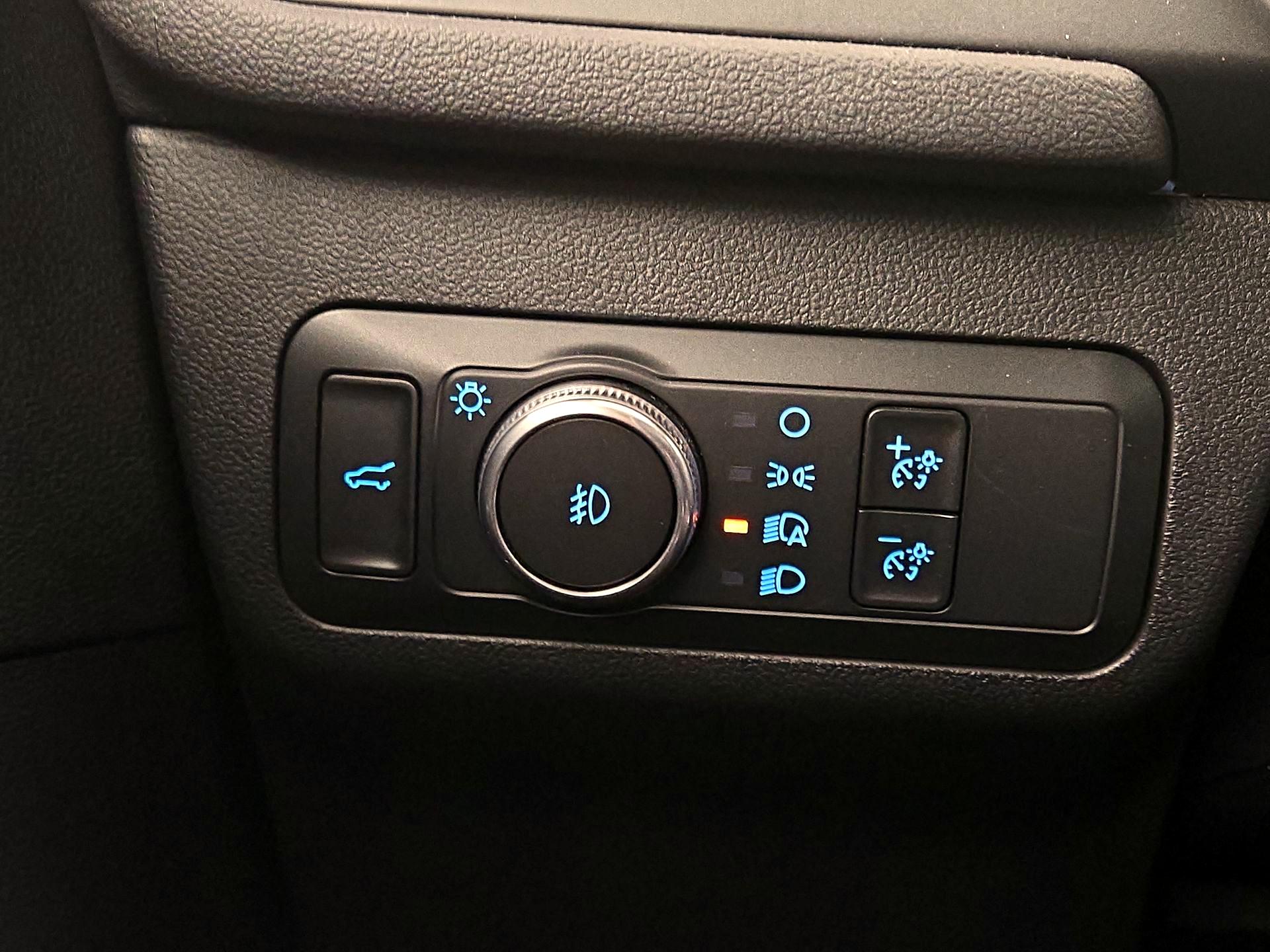 Thumbnail: 2022 Ford Escape - 13