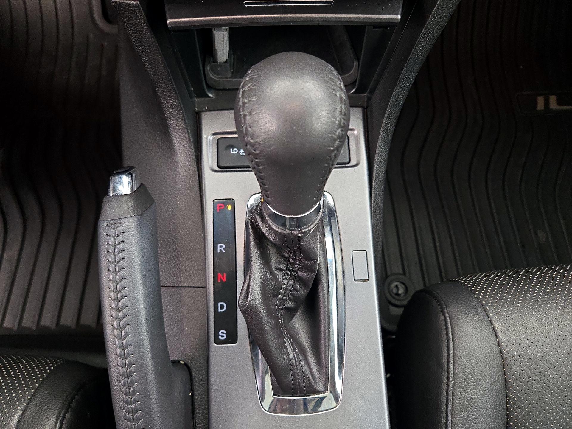 Thumbnail: 2015 Acura ILX - 17