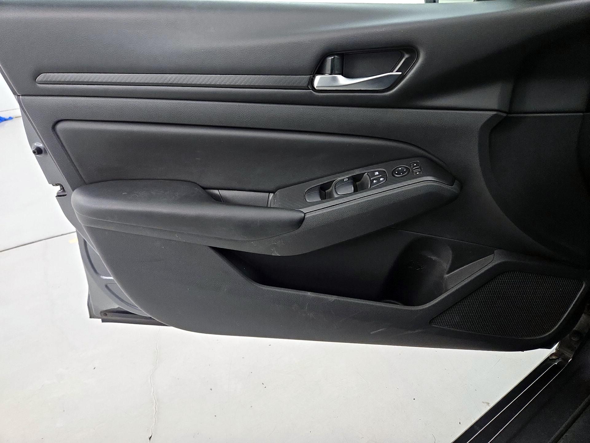 Thumbnail: 2021 Nissan Altima - 12