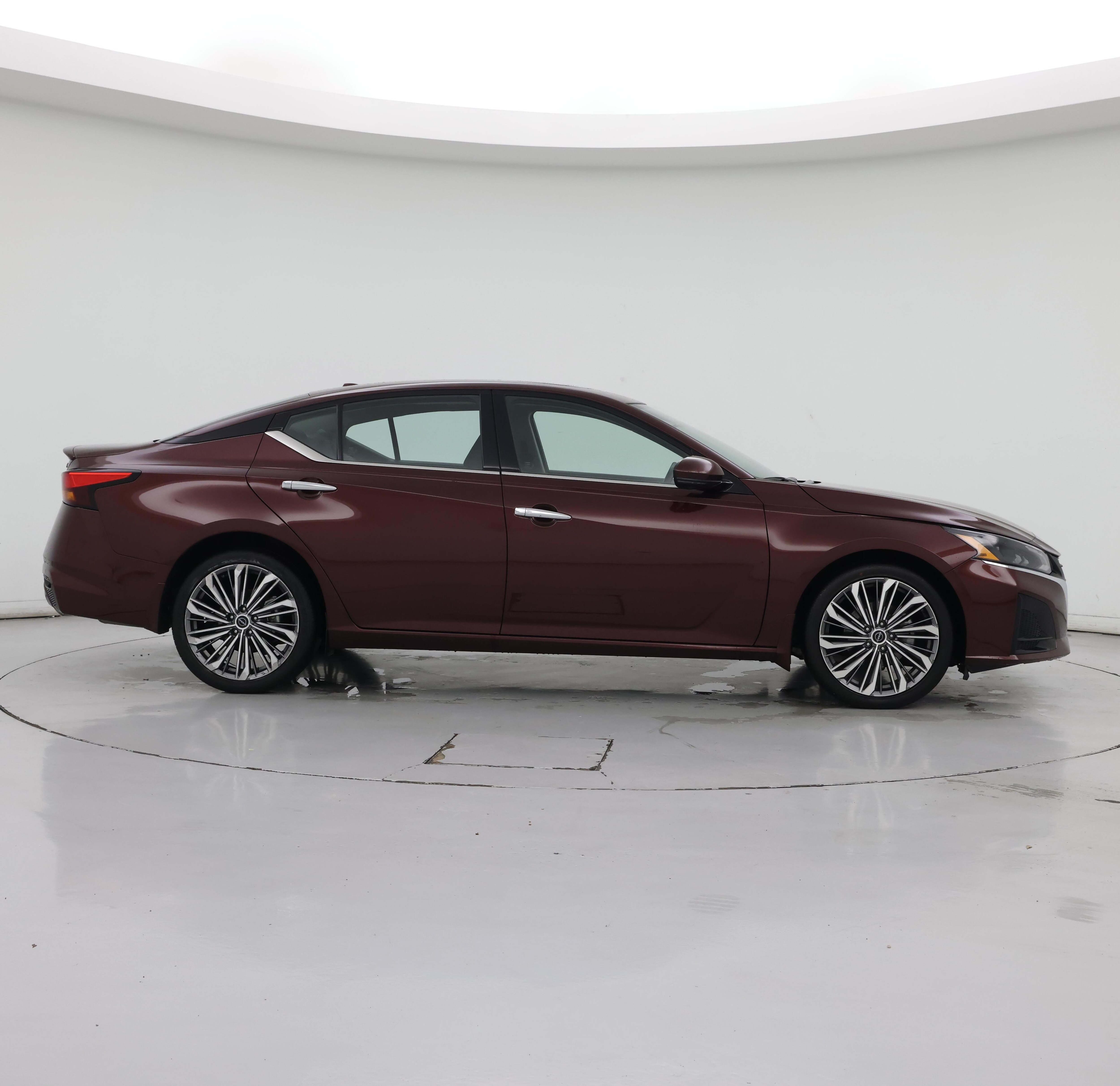 Thumbnail: 2023 Nissan Altima - 7