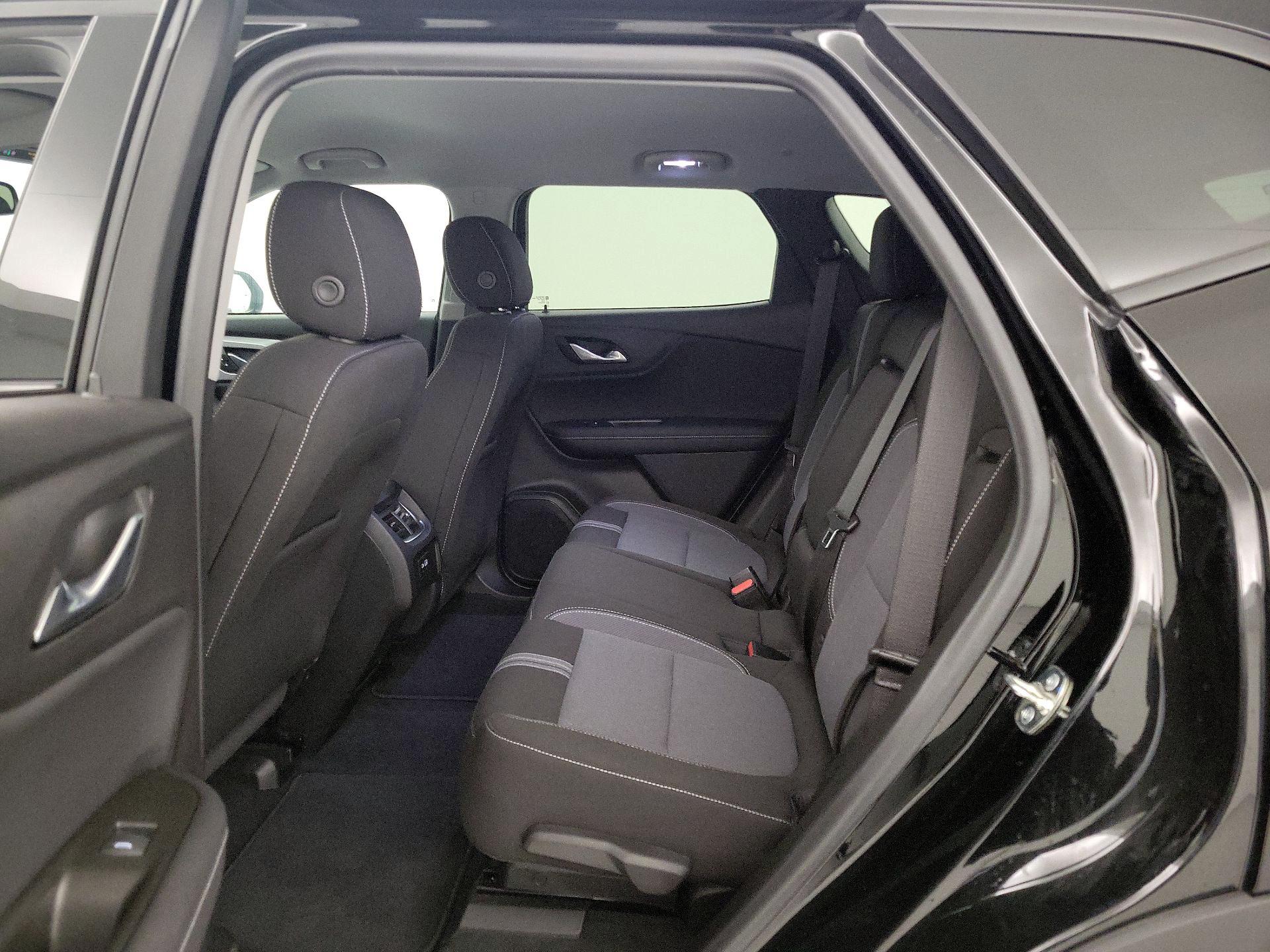 Thumbnail: 2023 Chevrolet Blazer - 18