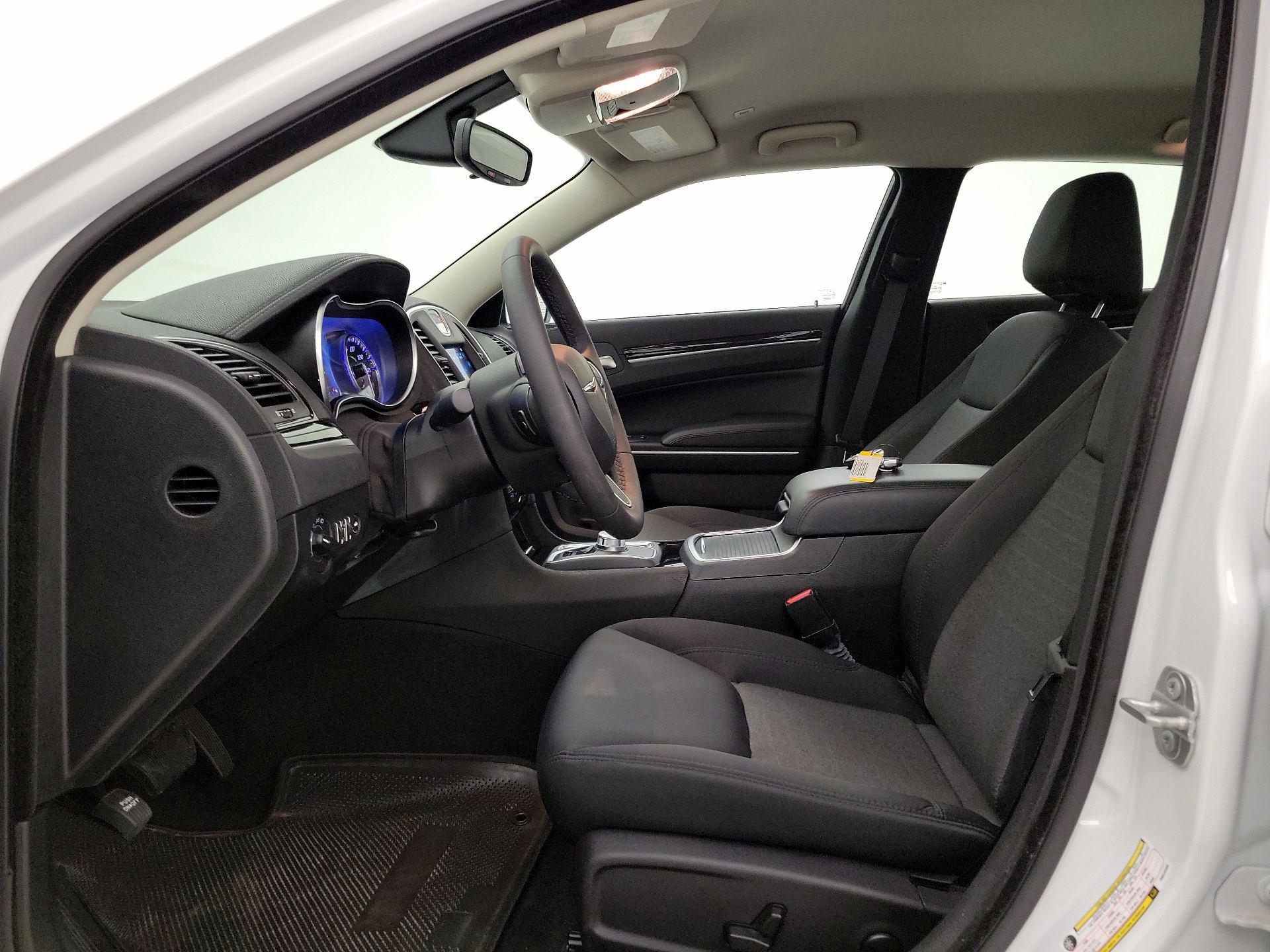 Thumbnail: 2023 Chrysler 300 - 11