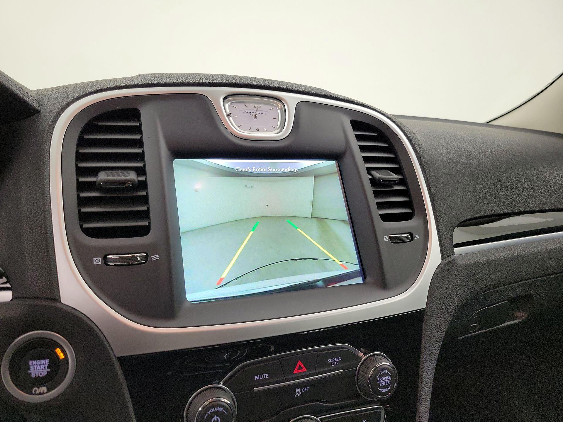 Thumbnail: 2023 Chrysler 300 - 14