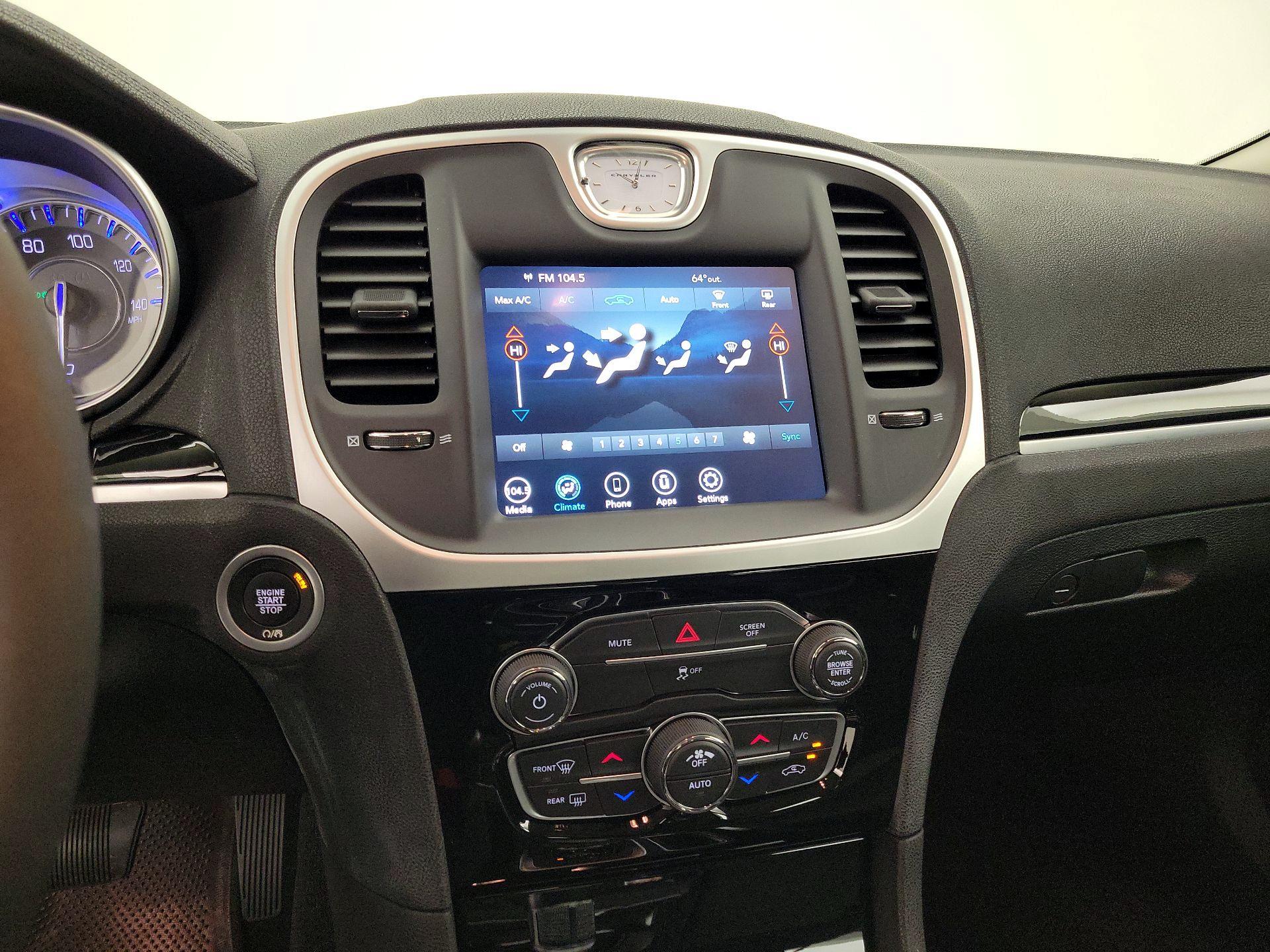 Thumbnail: 2023 Chrysler 300 - 16