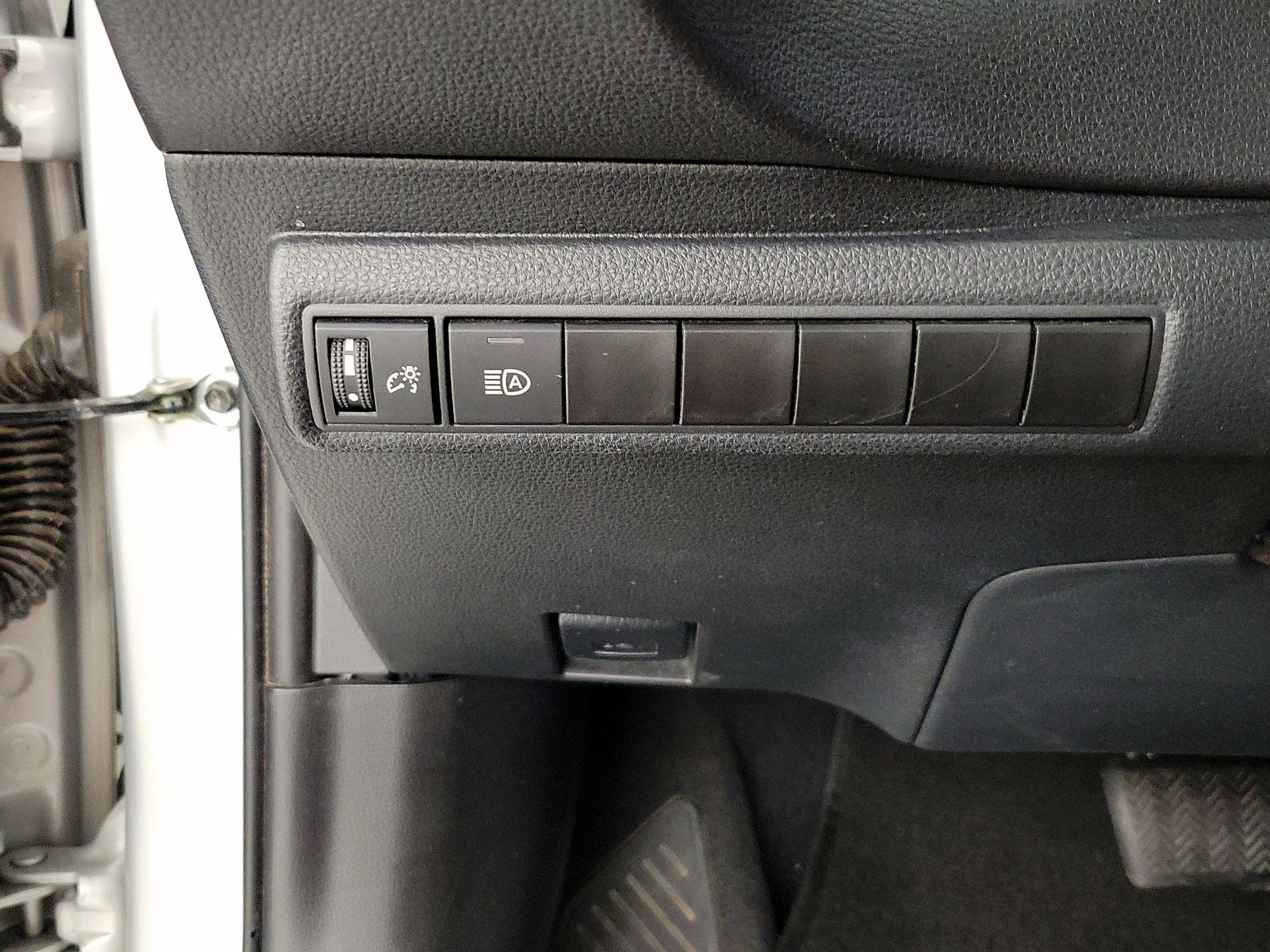 Thumbnail: 2024 Toyota Corolla - 13