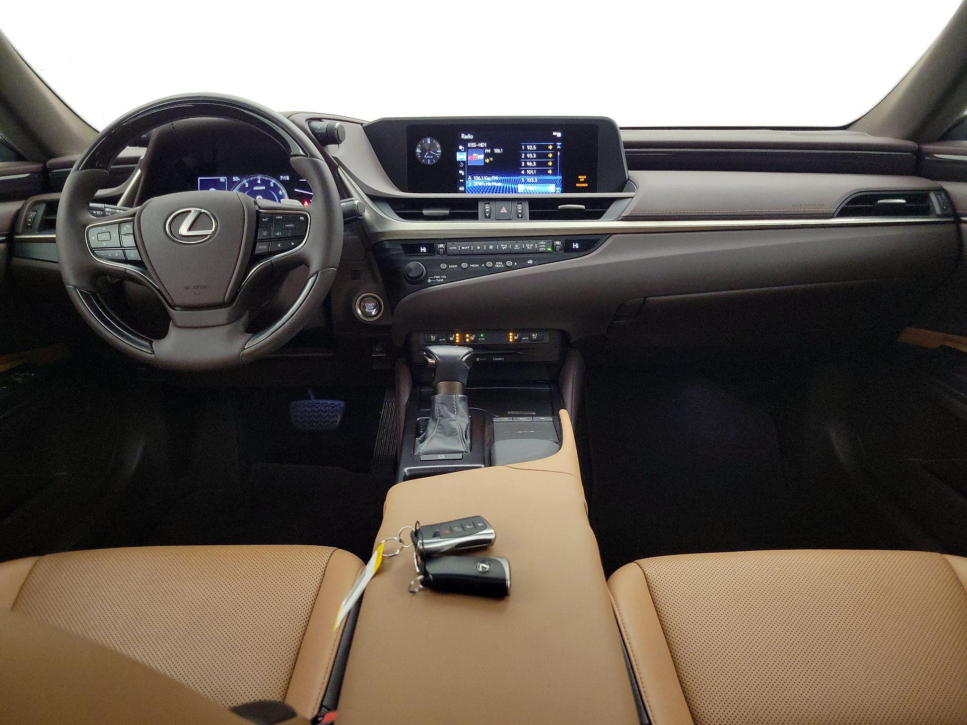 Thumbnail: 2020 Lexus ES - 9