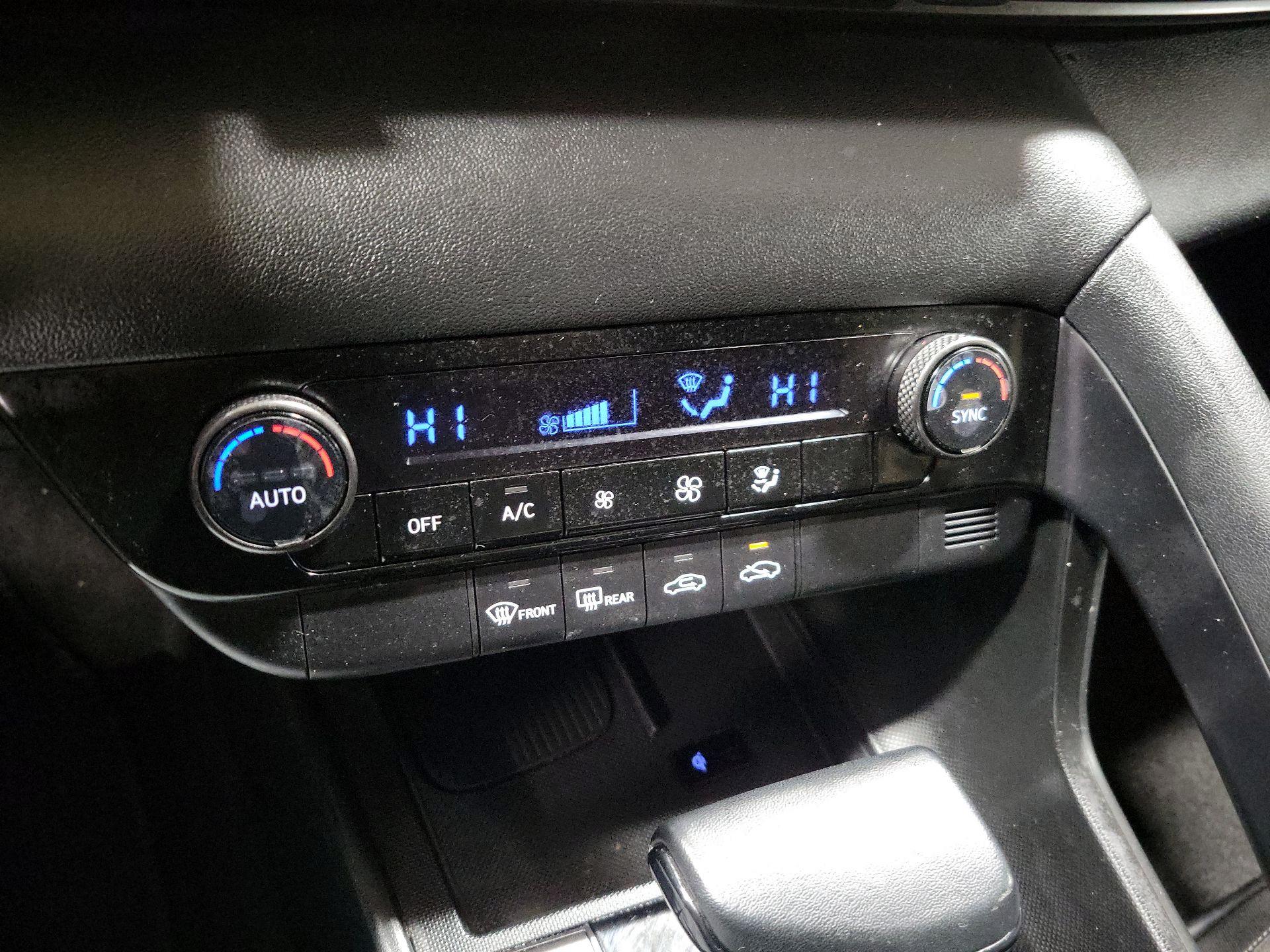 Thumbnail: 2025 Hyundai Elantra - 16