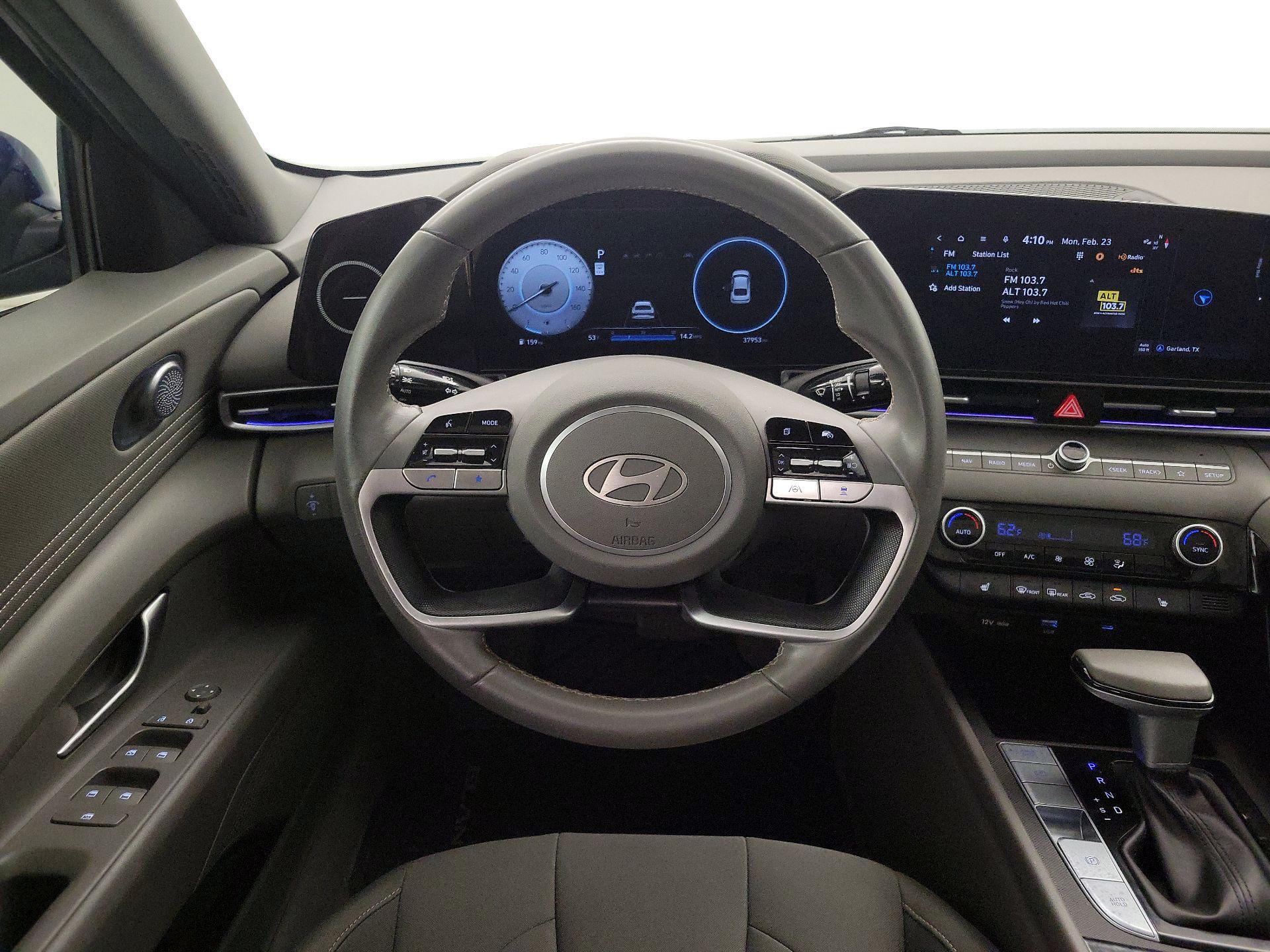 Thumbnail: 2024 Hyundai Elantra - 10