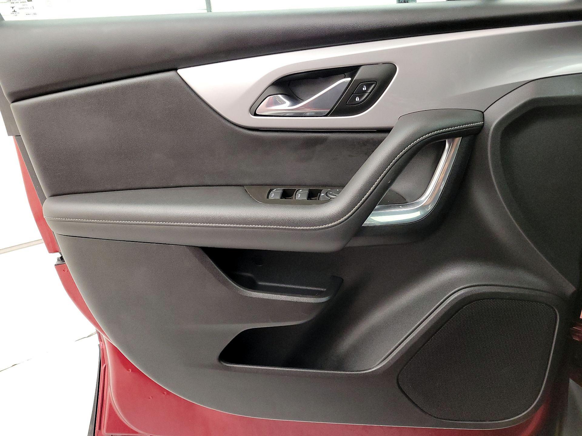 Thumbnail: 2023 Chevrolet Blazer - 12