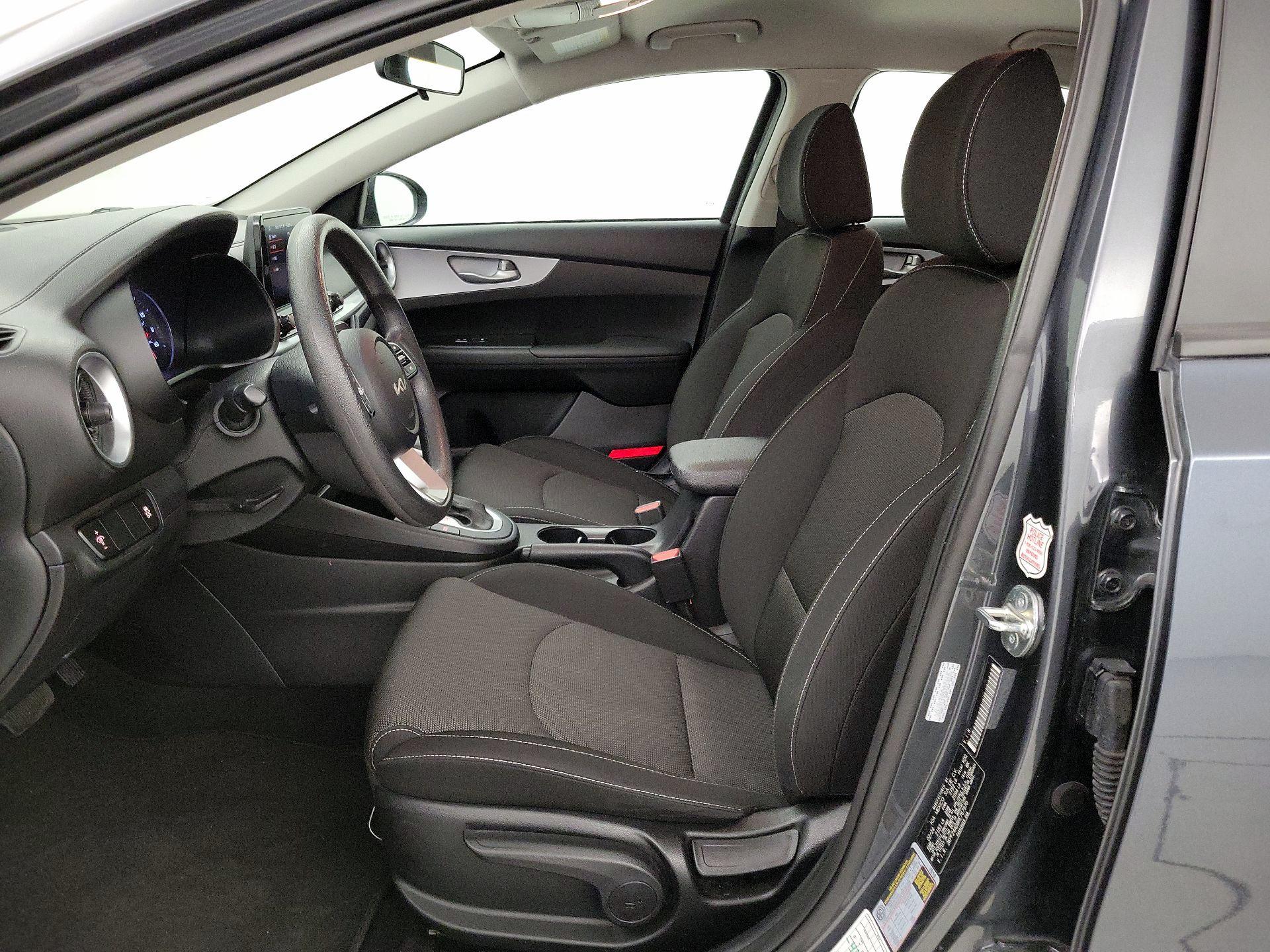 Thumbnail: 2024 Kia Forte - 11