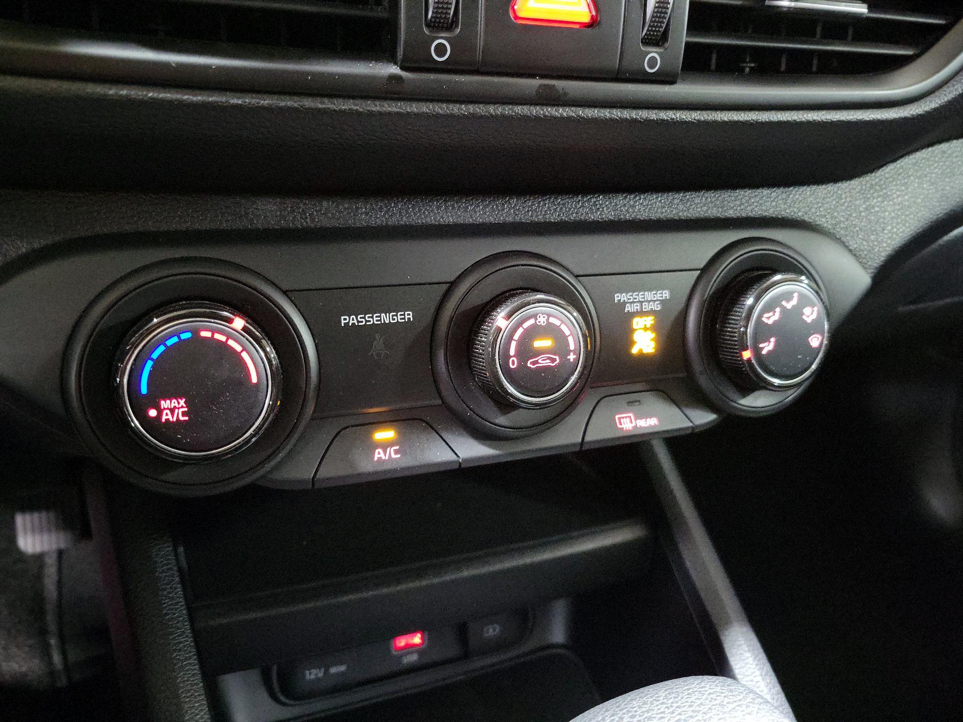 Thumbnail: 2024 Kia Forte - 16