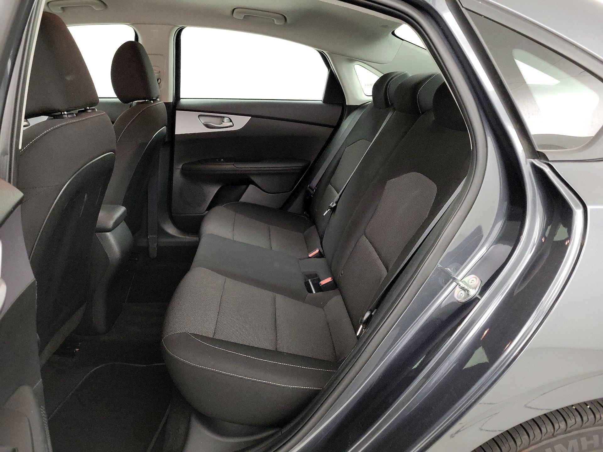 Thumbnail: 2024 Kia Forte - 18