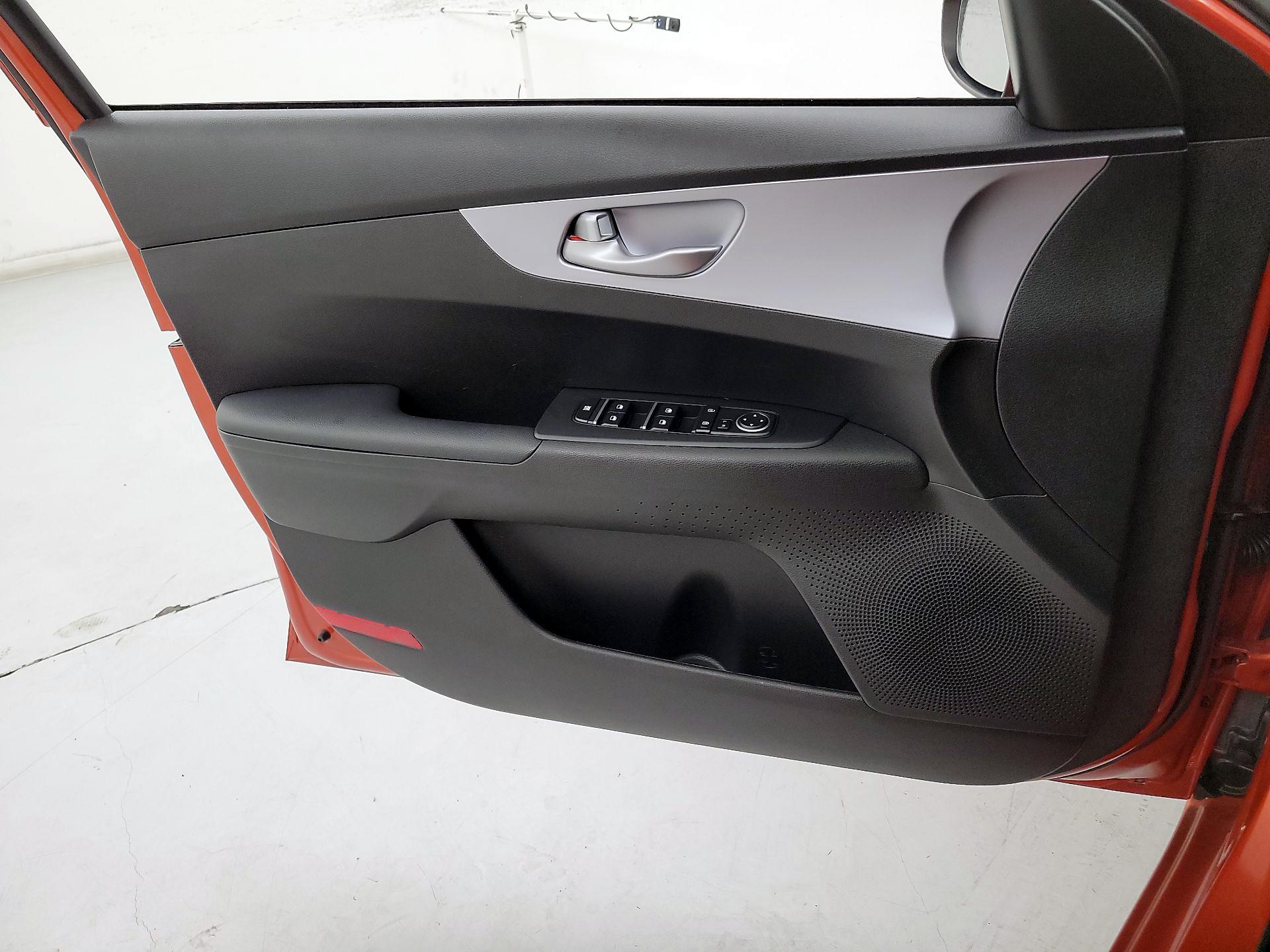 Thumbnail: 2024 Kia Forte - 12