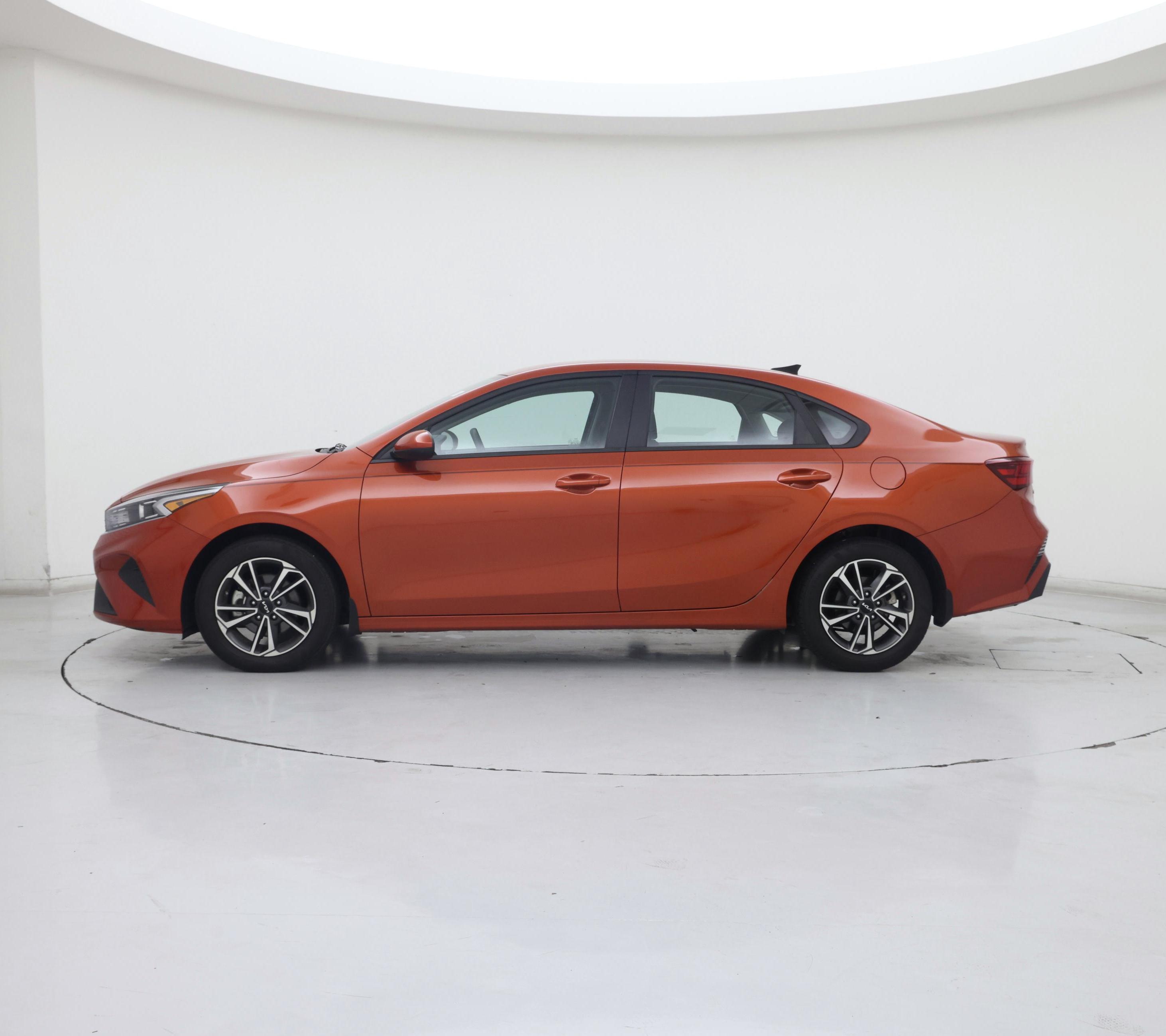 Thumbnail: 2024 Kia Forte - 3